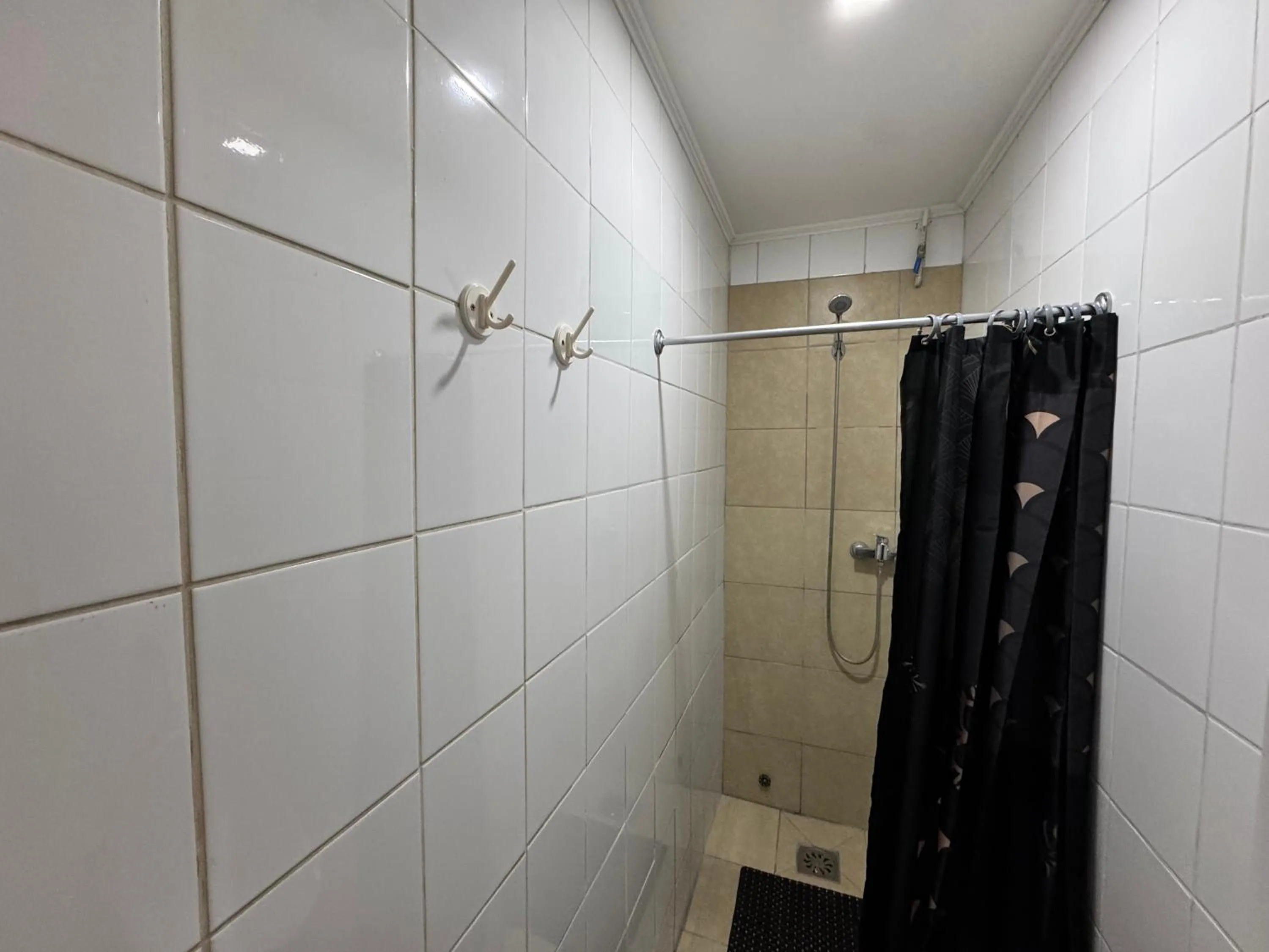 Shower in Residencial Don Santiago