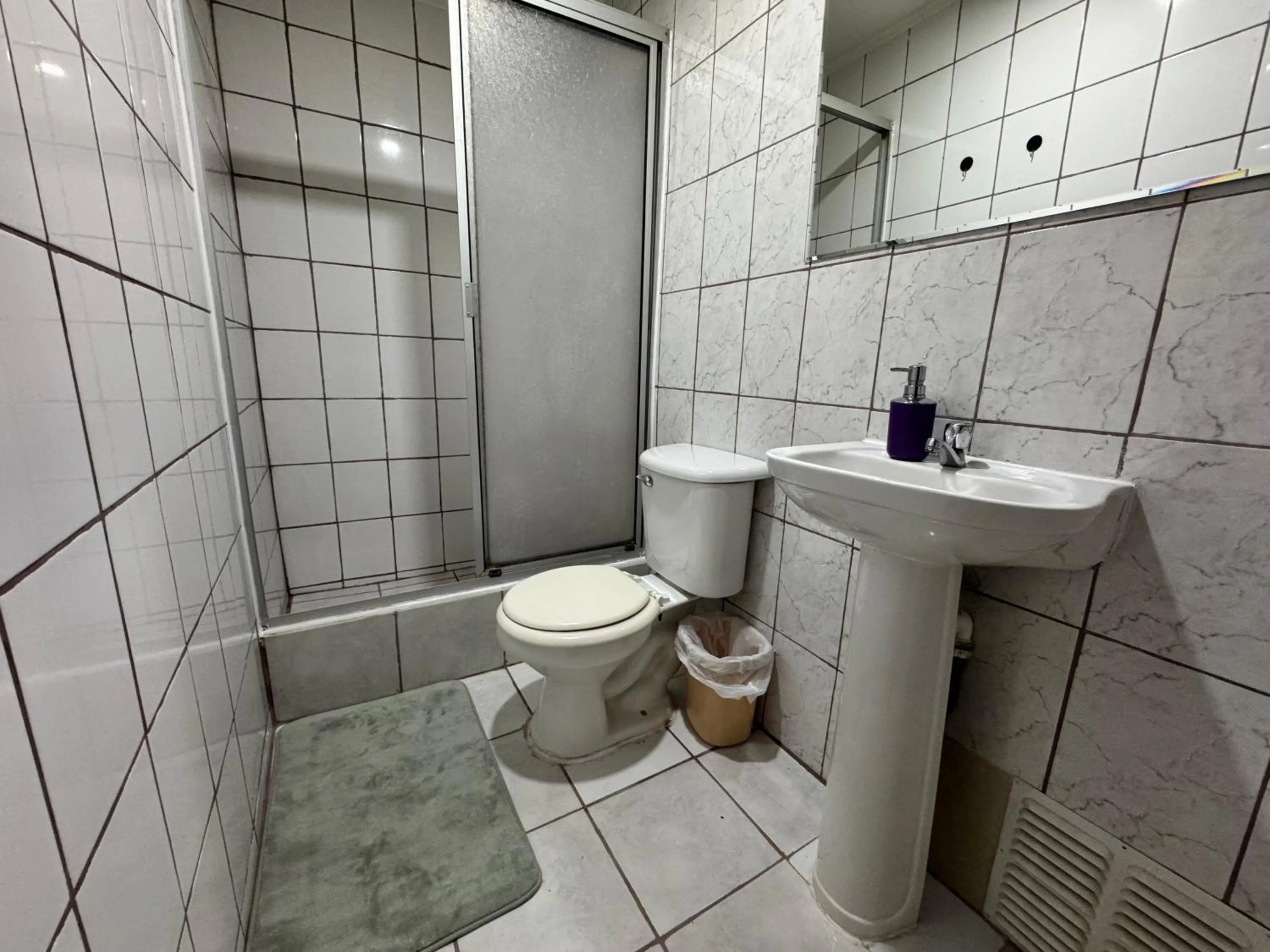 Shower in Residencial Don Santiago
