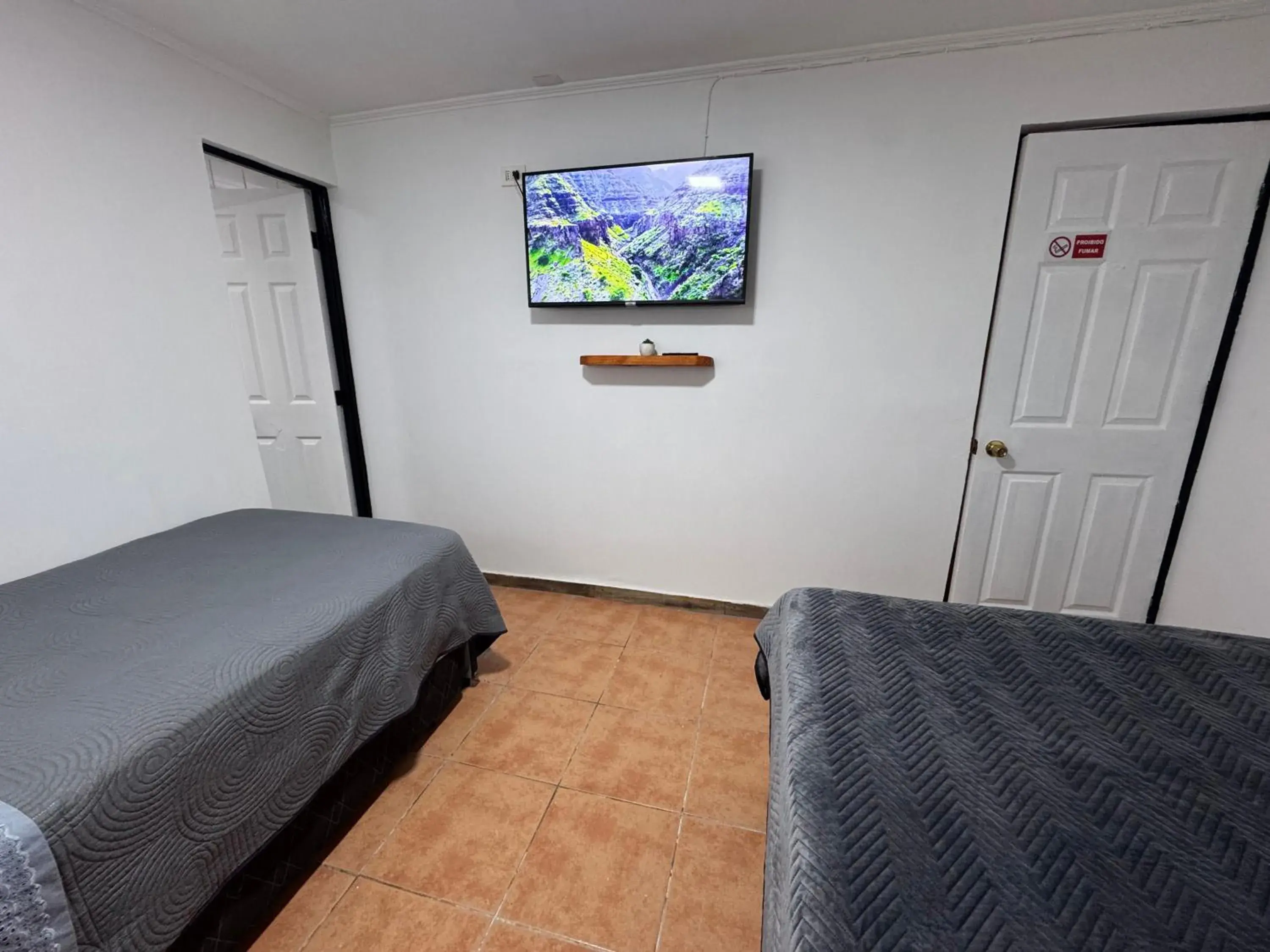 Triple Room with Private Bathroom in Residencial Don Santiago Triple Room with Private Bathroom in Residencial Don Santiago