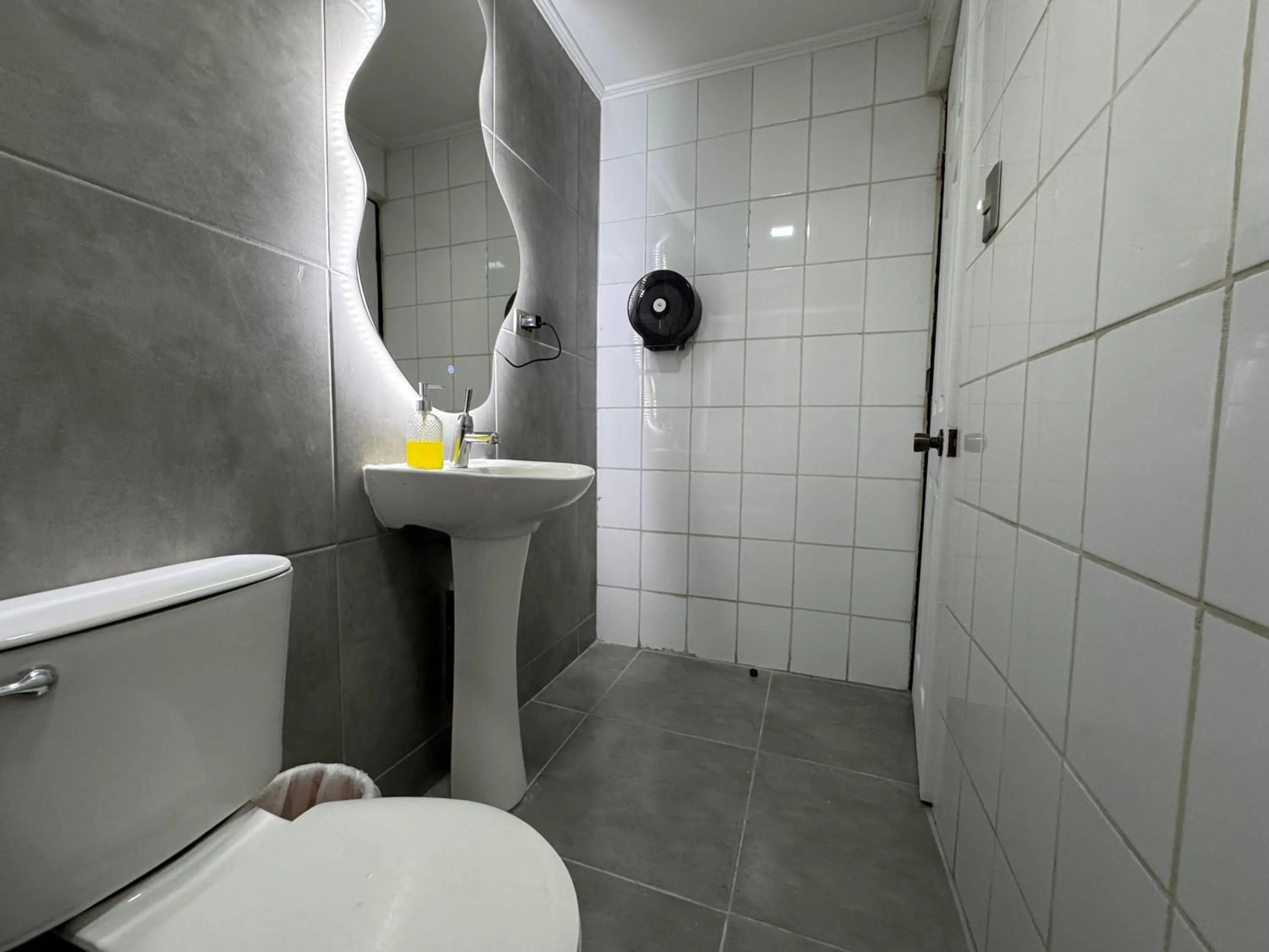 Shower in Residencial Don Santiago