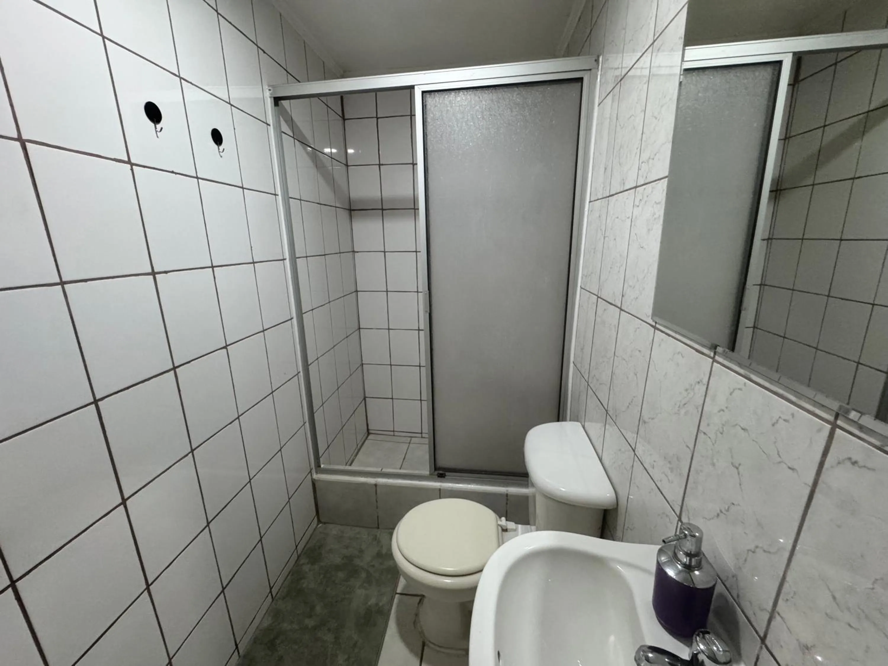 Shower in Residencial Don Santiago