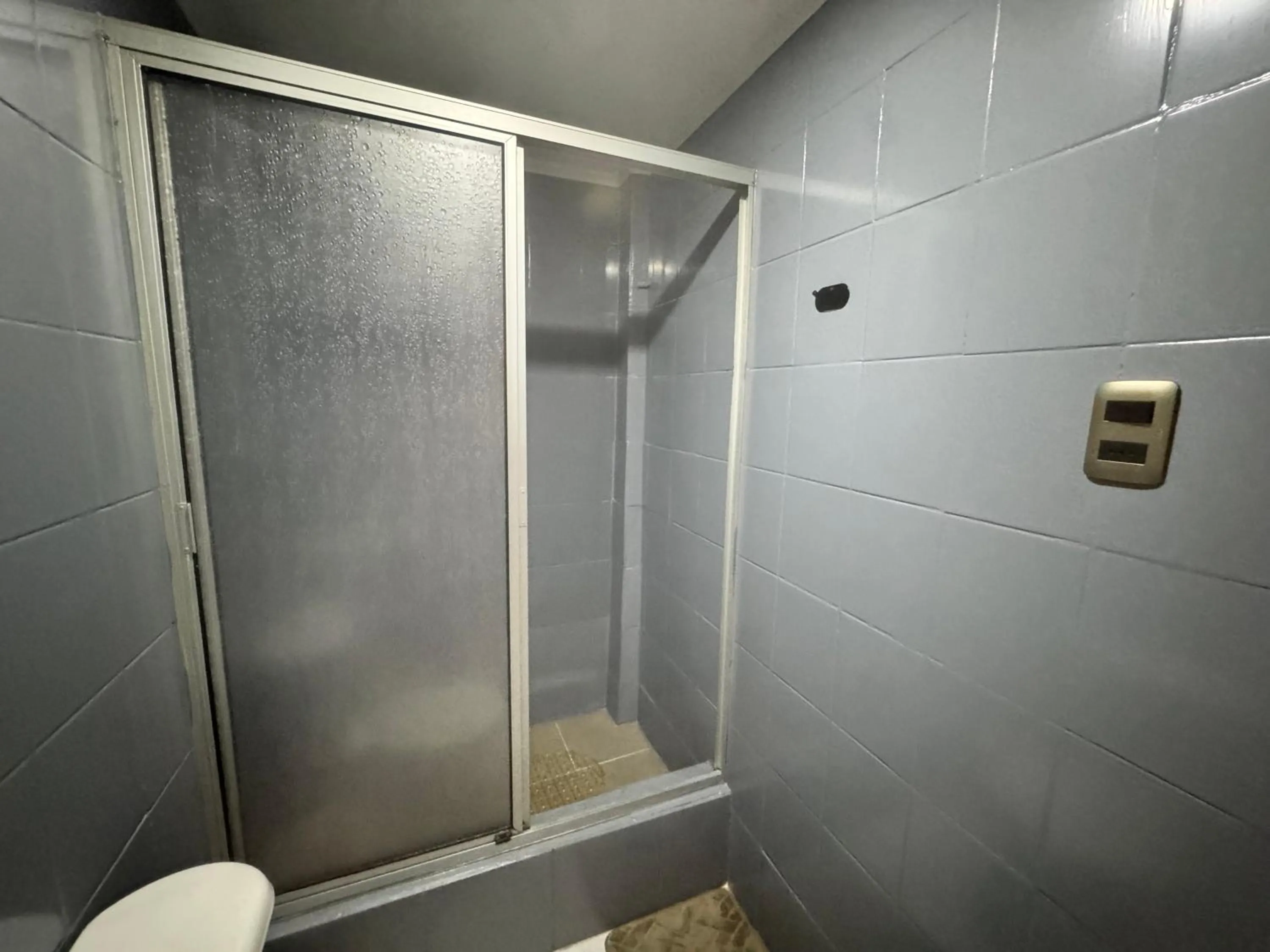 Shower in Residencial Don Santiago