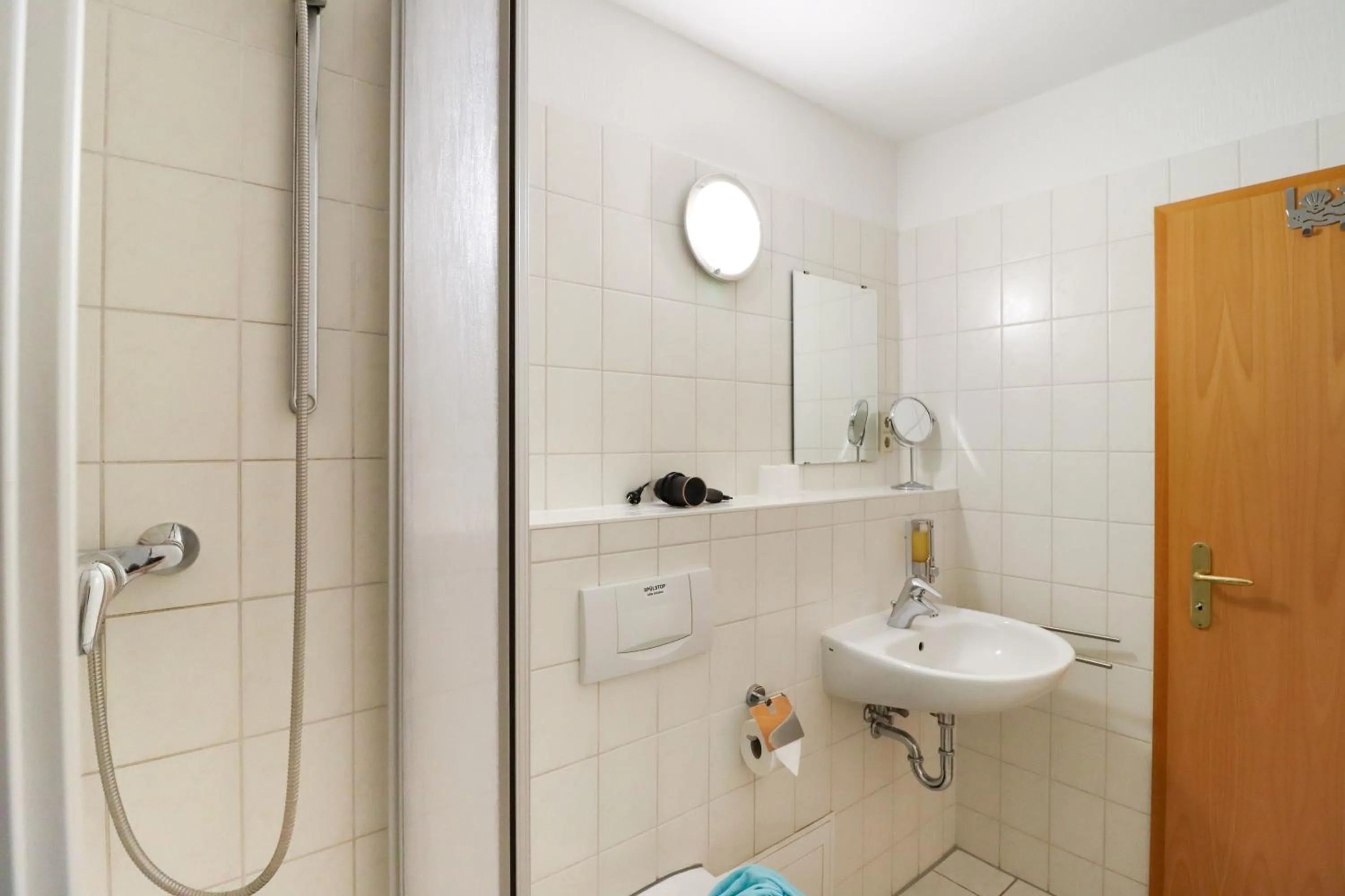 Shower in Aparthotel Leuchtfeuer Rügen