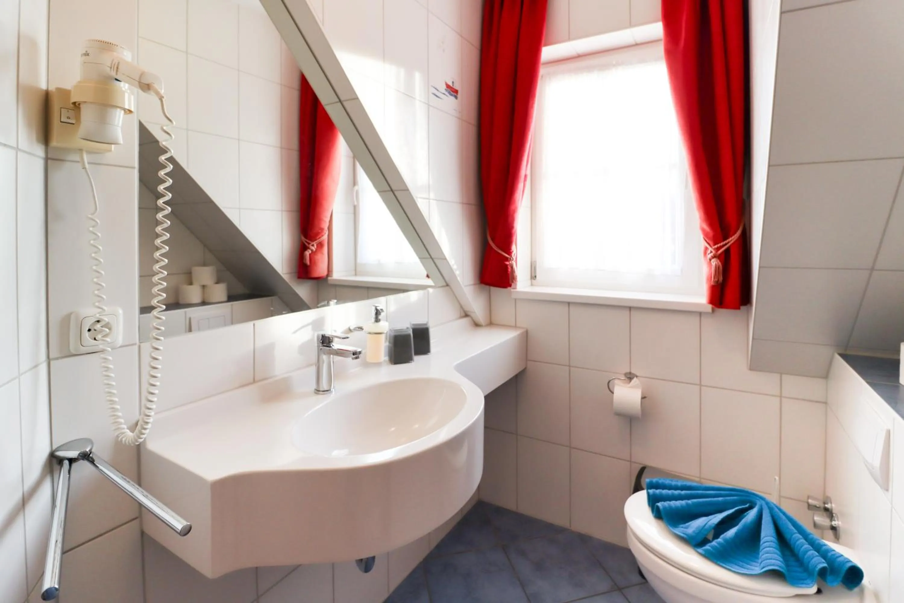 Toilet in Aparthotel Leuchtfeuer Rügen