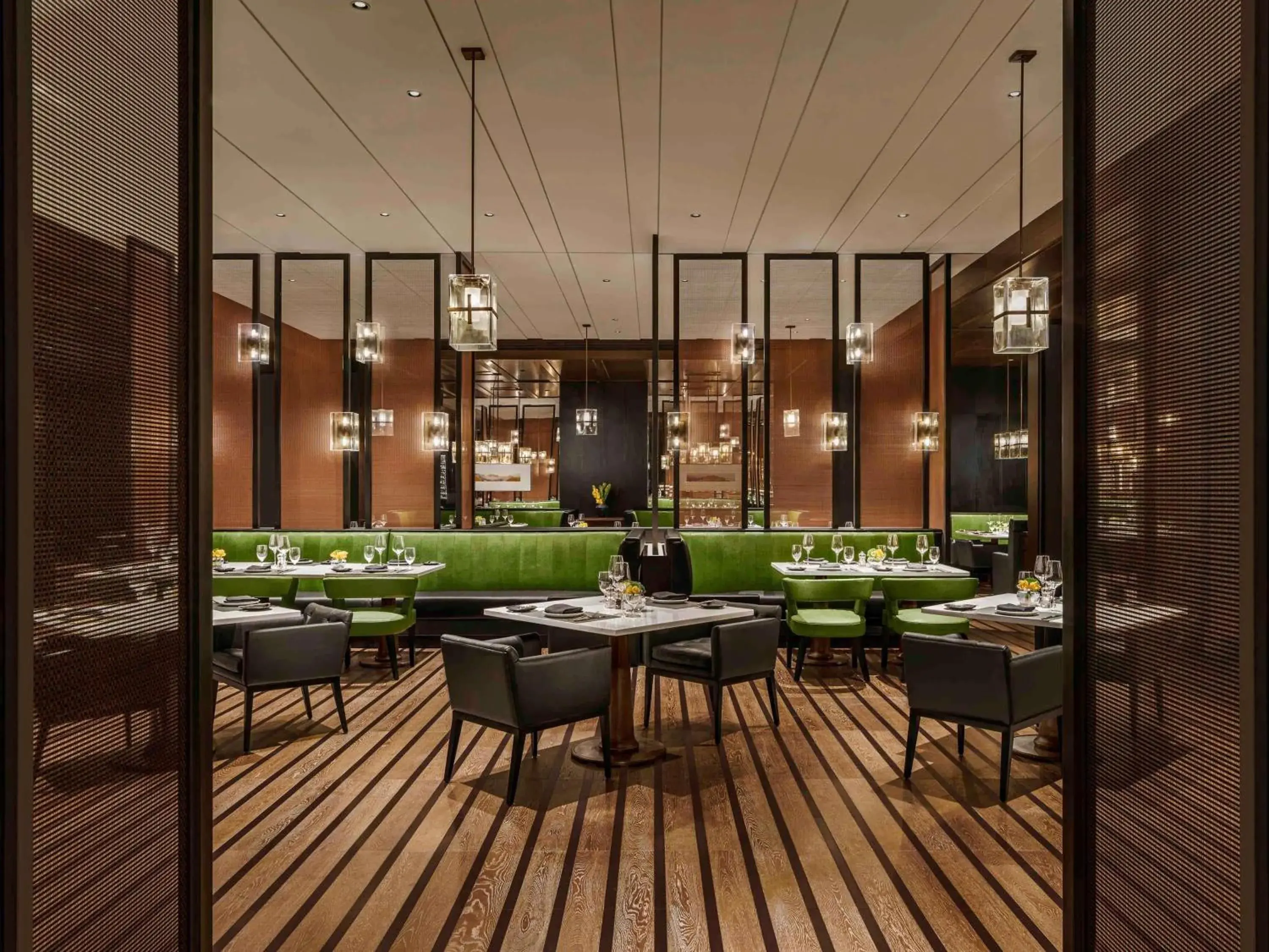 Restaurant/places to eat in Fairmont Wuhan Restaurant/places to eat in Fairmont Wuhan