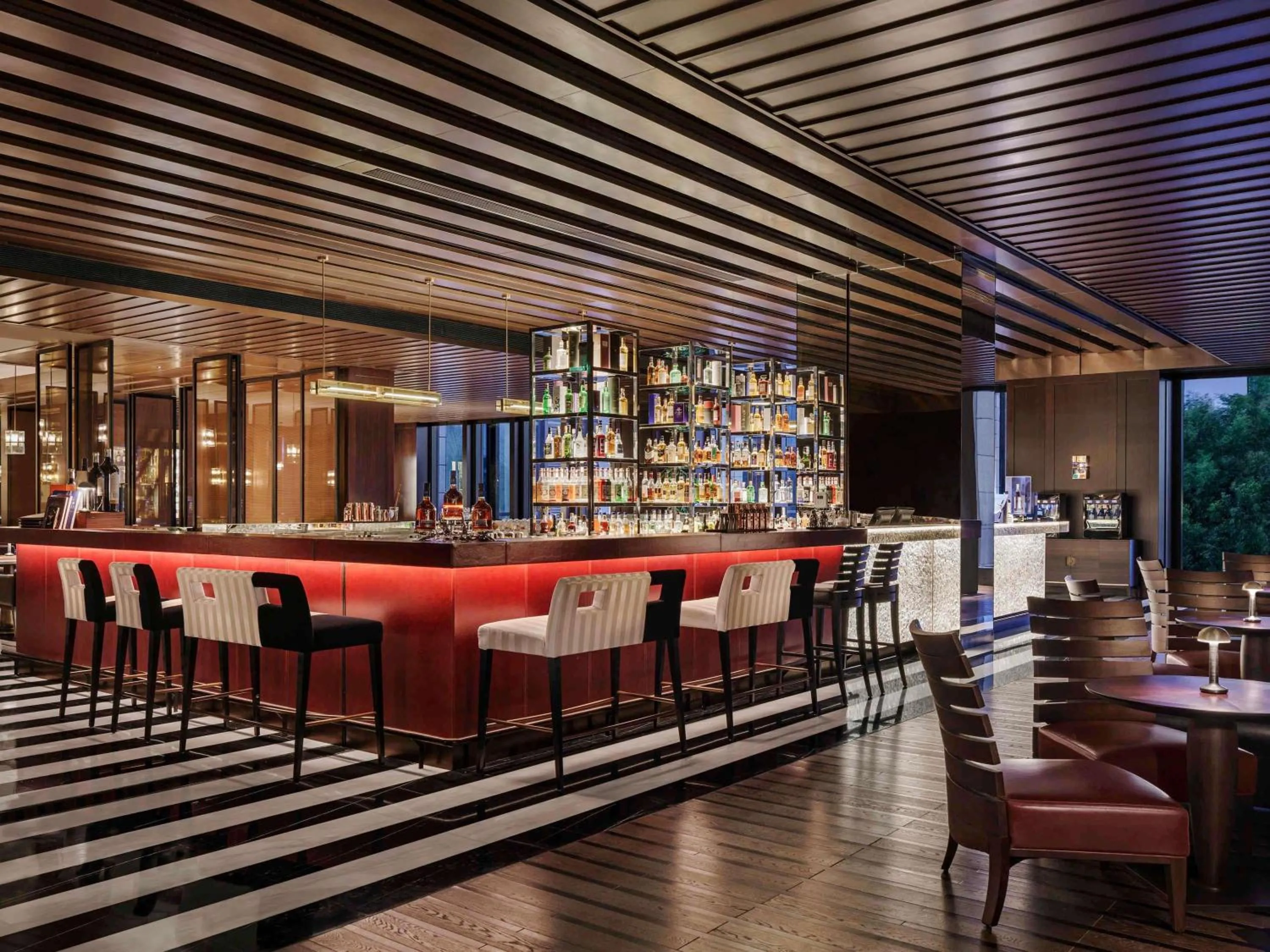 Lounge or bar in Fairmont Wuhan