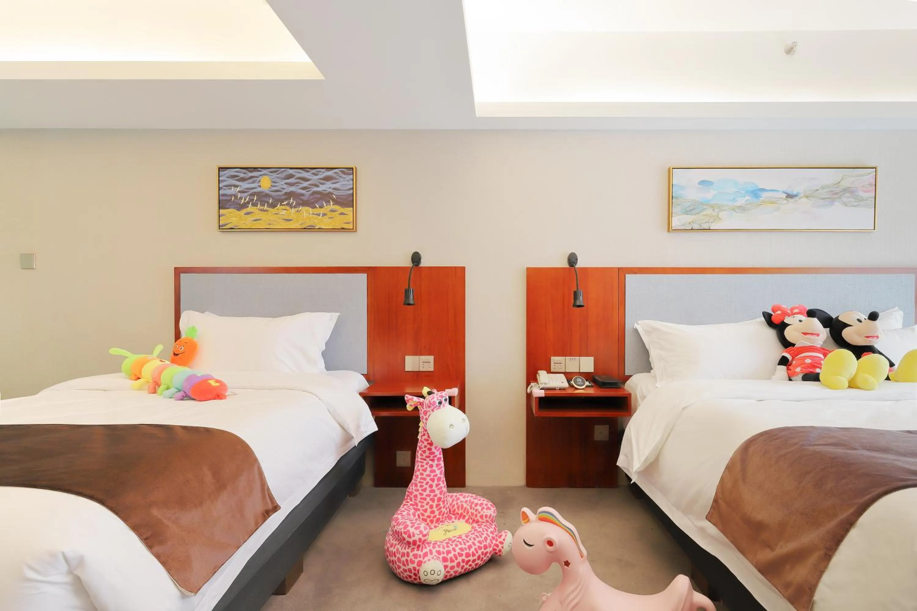 Bed in Mengguo Hotel Pudong Airport