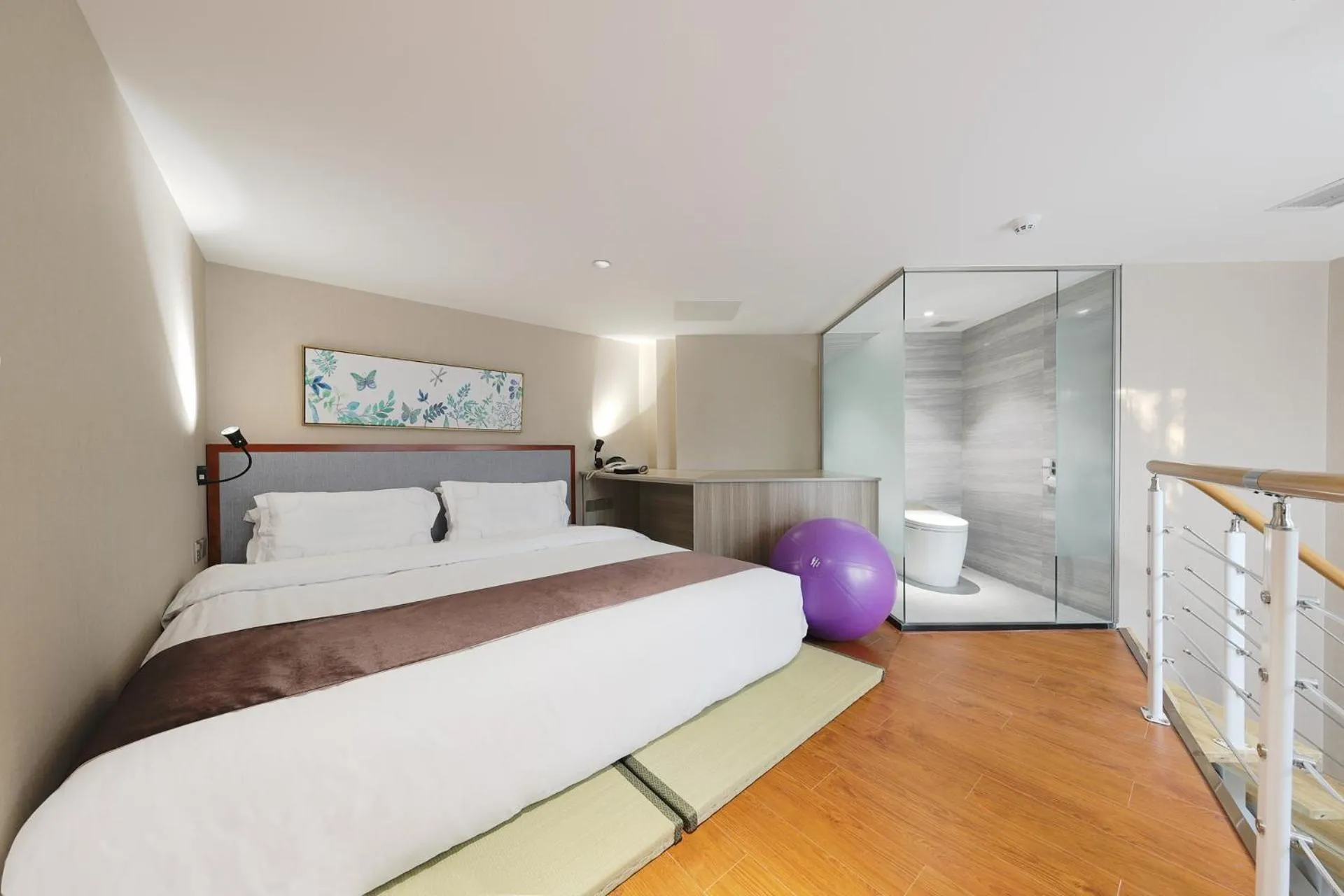 Bed in Mengguo Hotel Pudong Airport