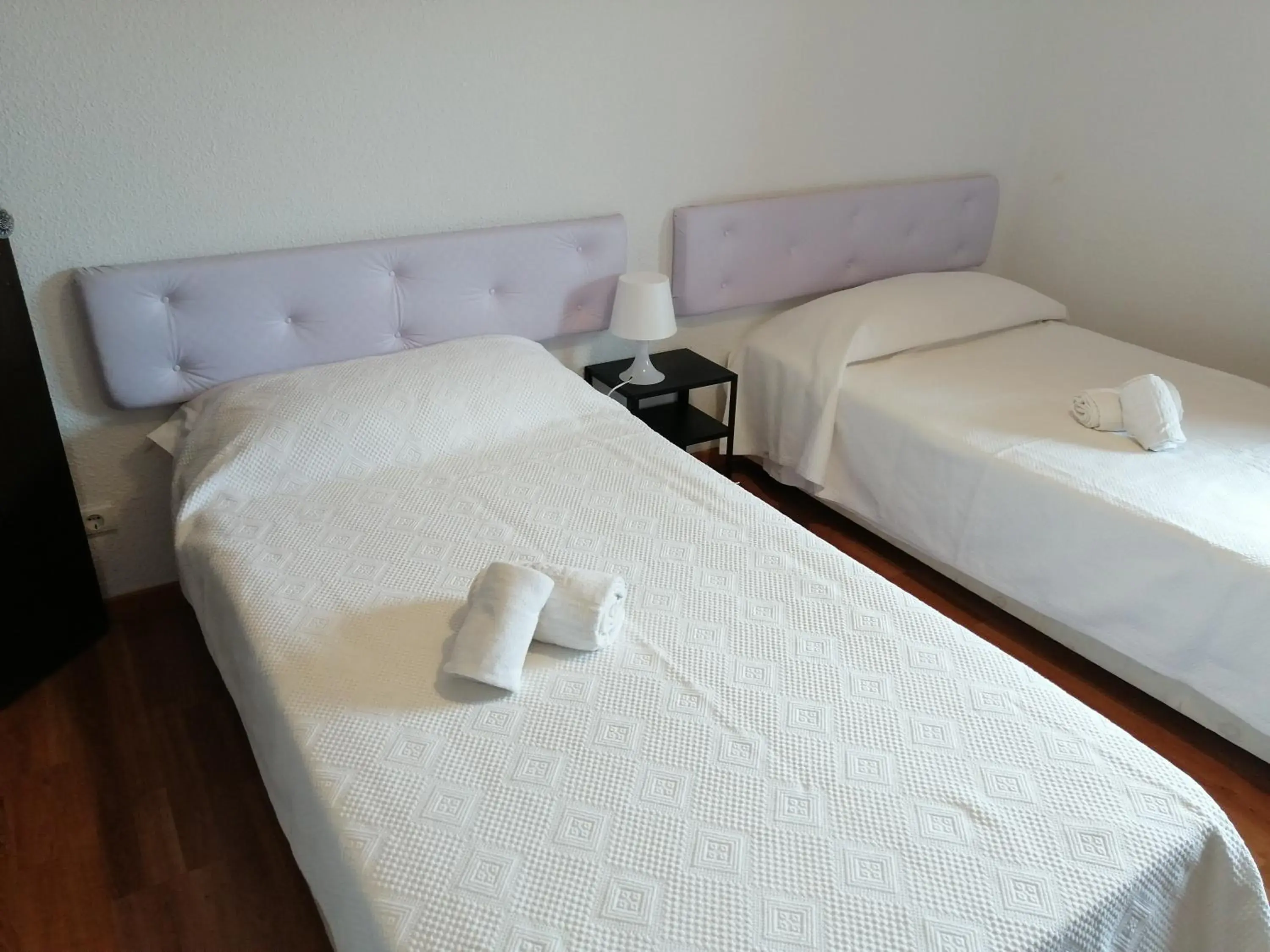 Twin Room in Guesthouse RSA by Umbral Twin Room in Guesthouse RSA by Umbral