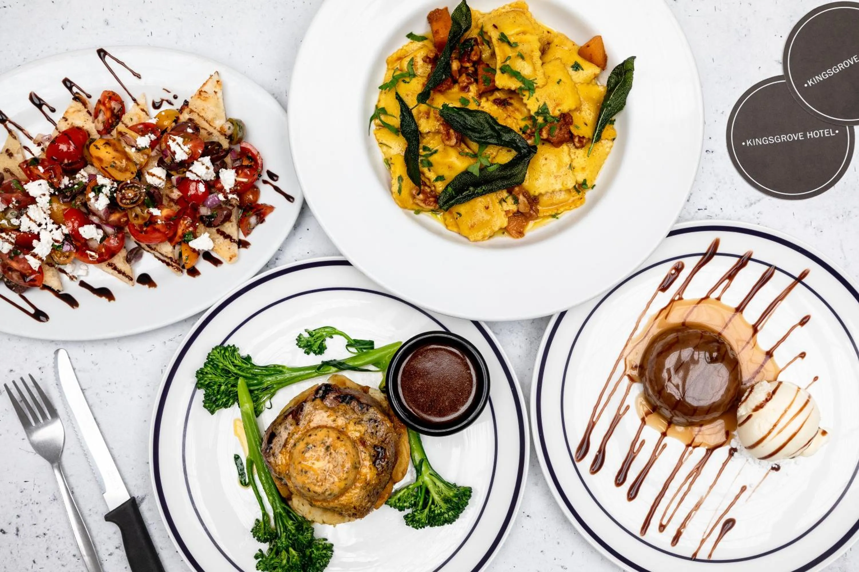 Food and drinks in Kingsgrove Hotel