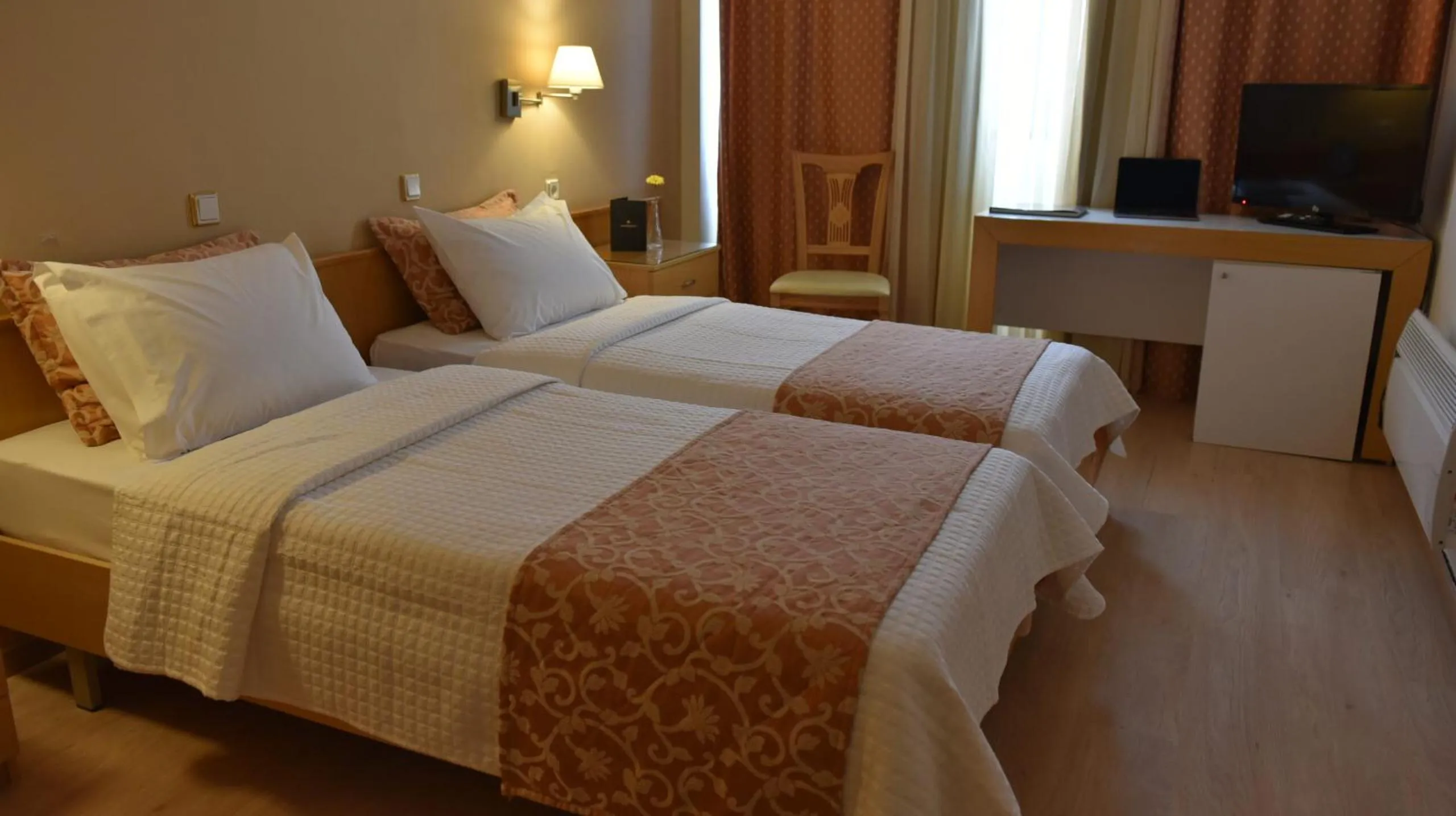 Bed in Hotel Xanthippion