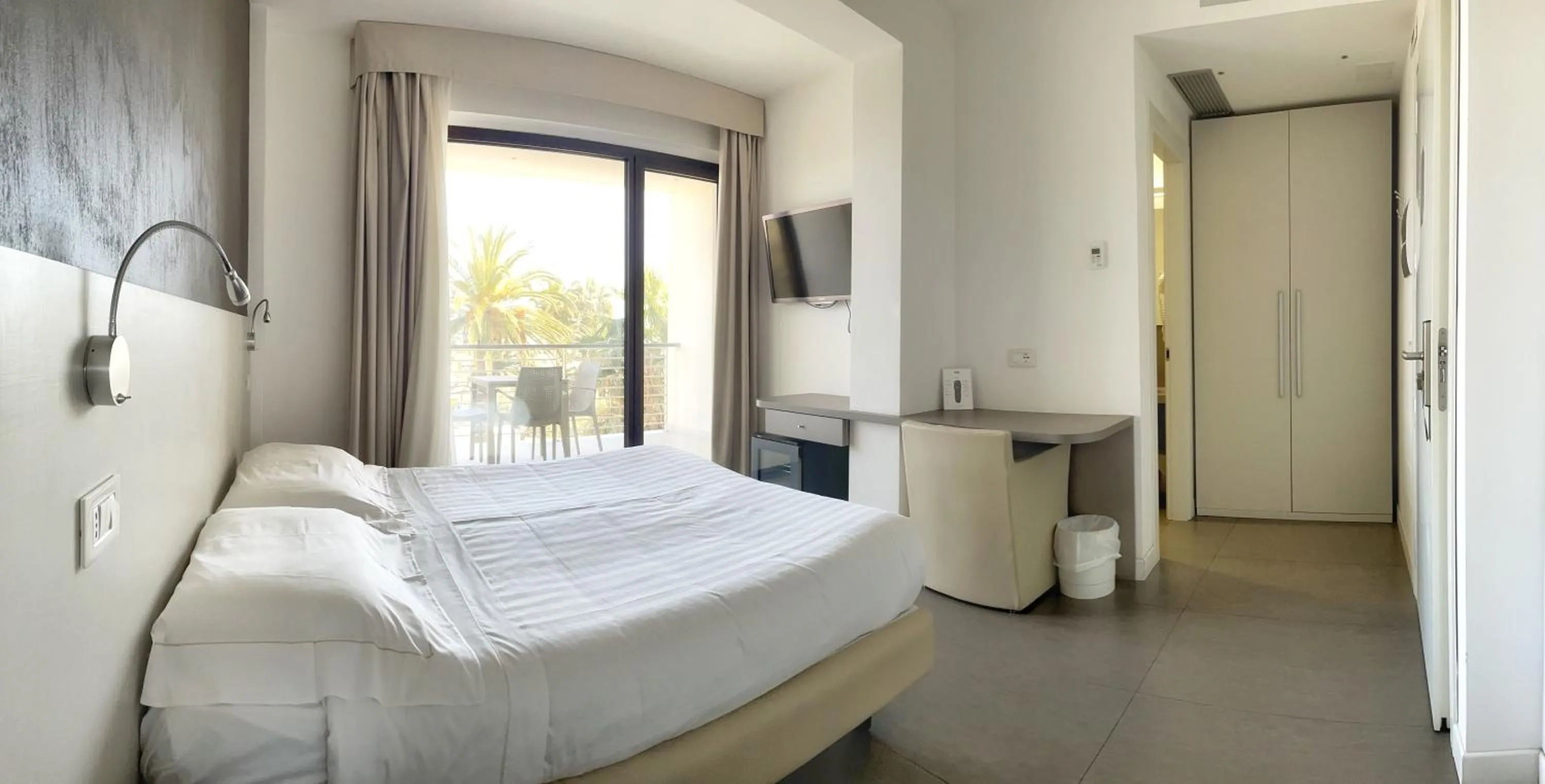 Bed in Hotel Arlecchino