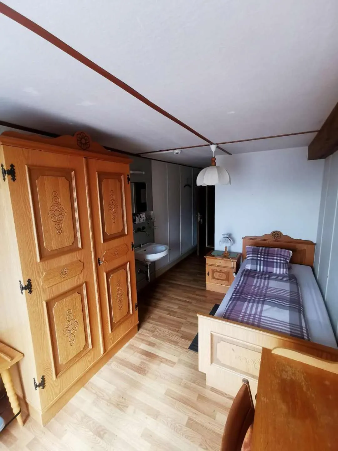 Bed in Self- Check- In Hotel Regina Beatenberg