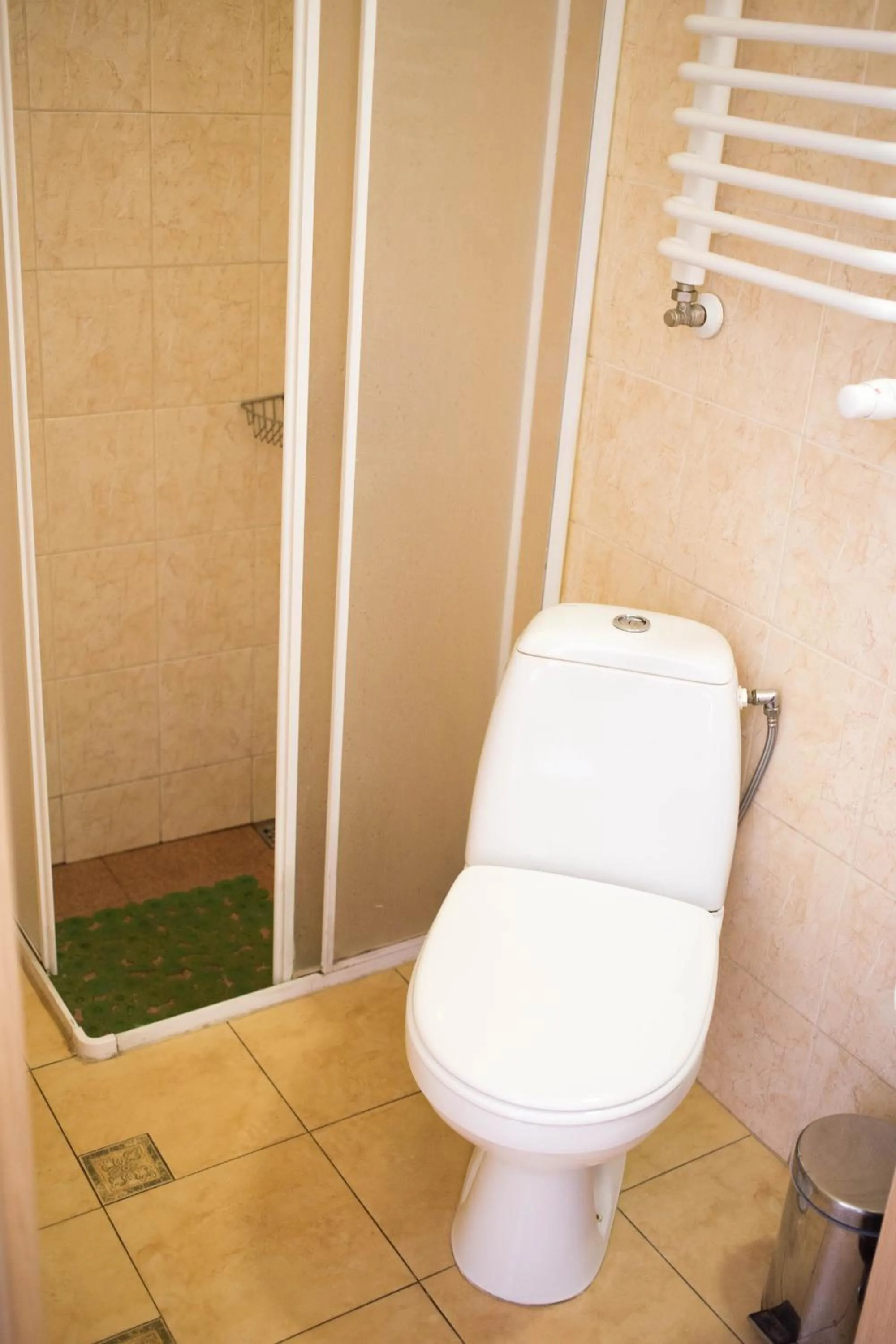 Toilet in Hotelik Okęcie 39 - Nocleg i Parking Blisko Lotnisko Okęcie