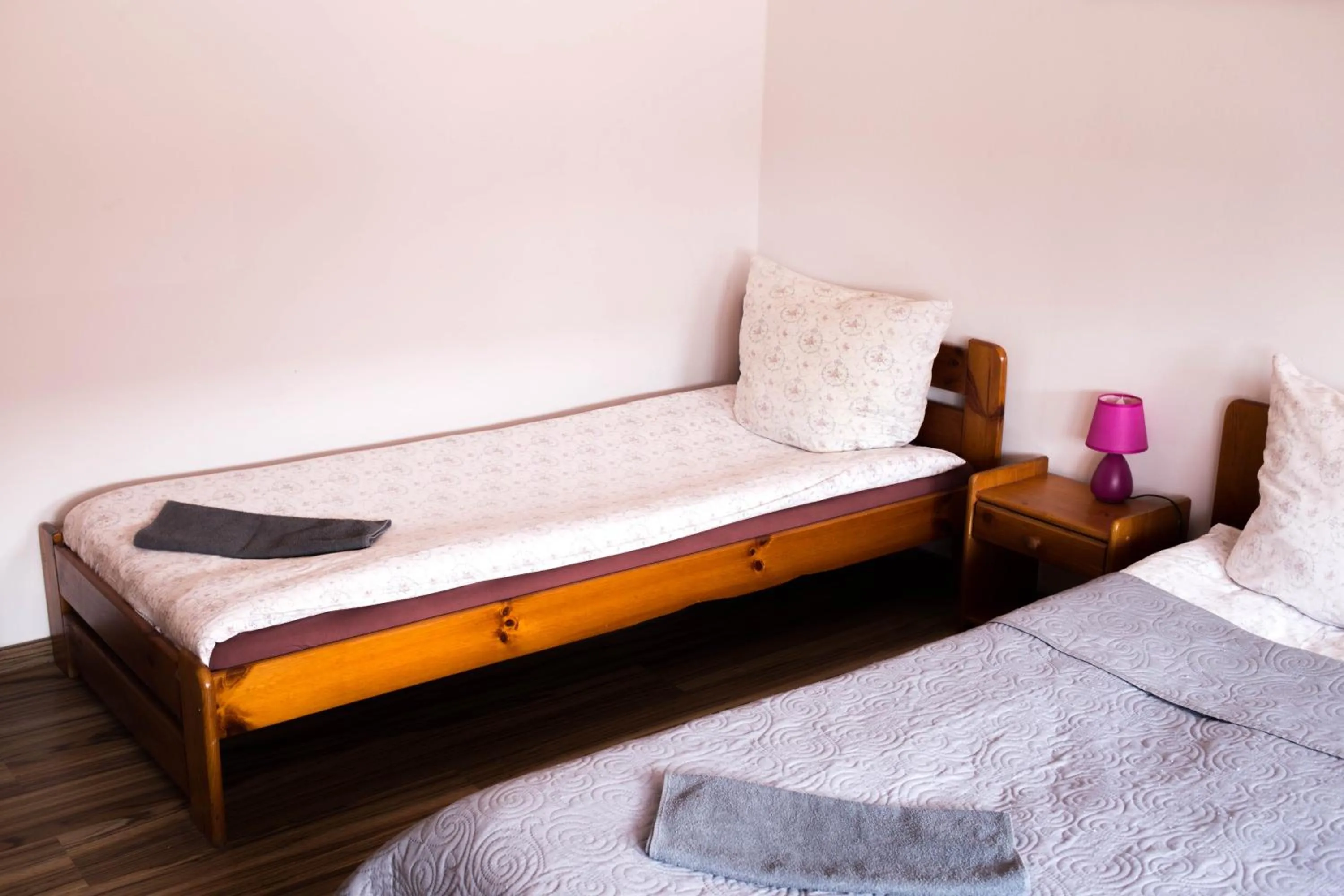 Bed in Hotelik Okęcie 39 - Nocleg i Parking Blisko Lotnisko Okęcie