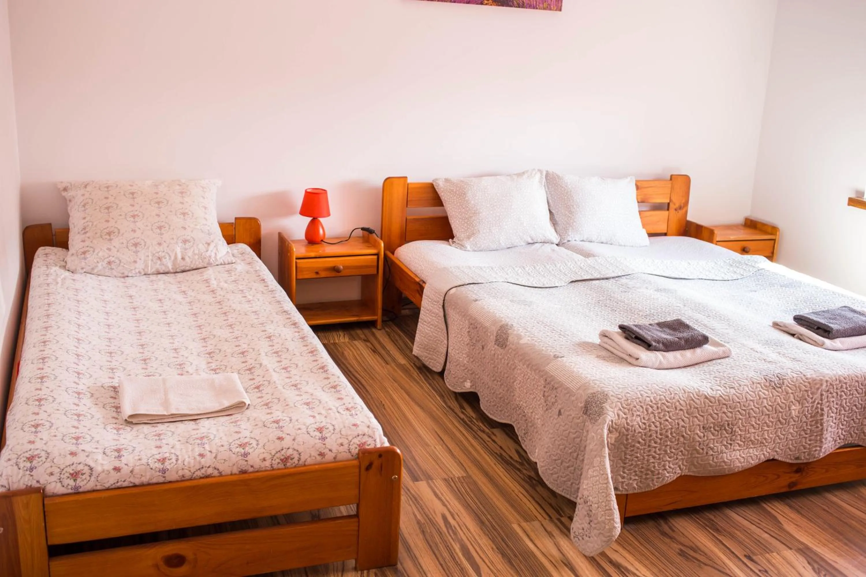 Bed in Hotelik Okęcie 39 - Nocleg i Parking Blisko Lotnisko Okęcie