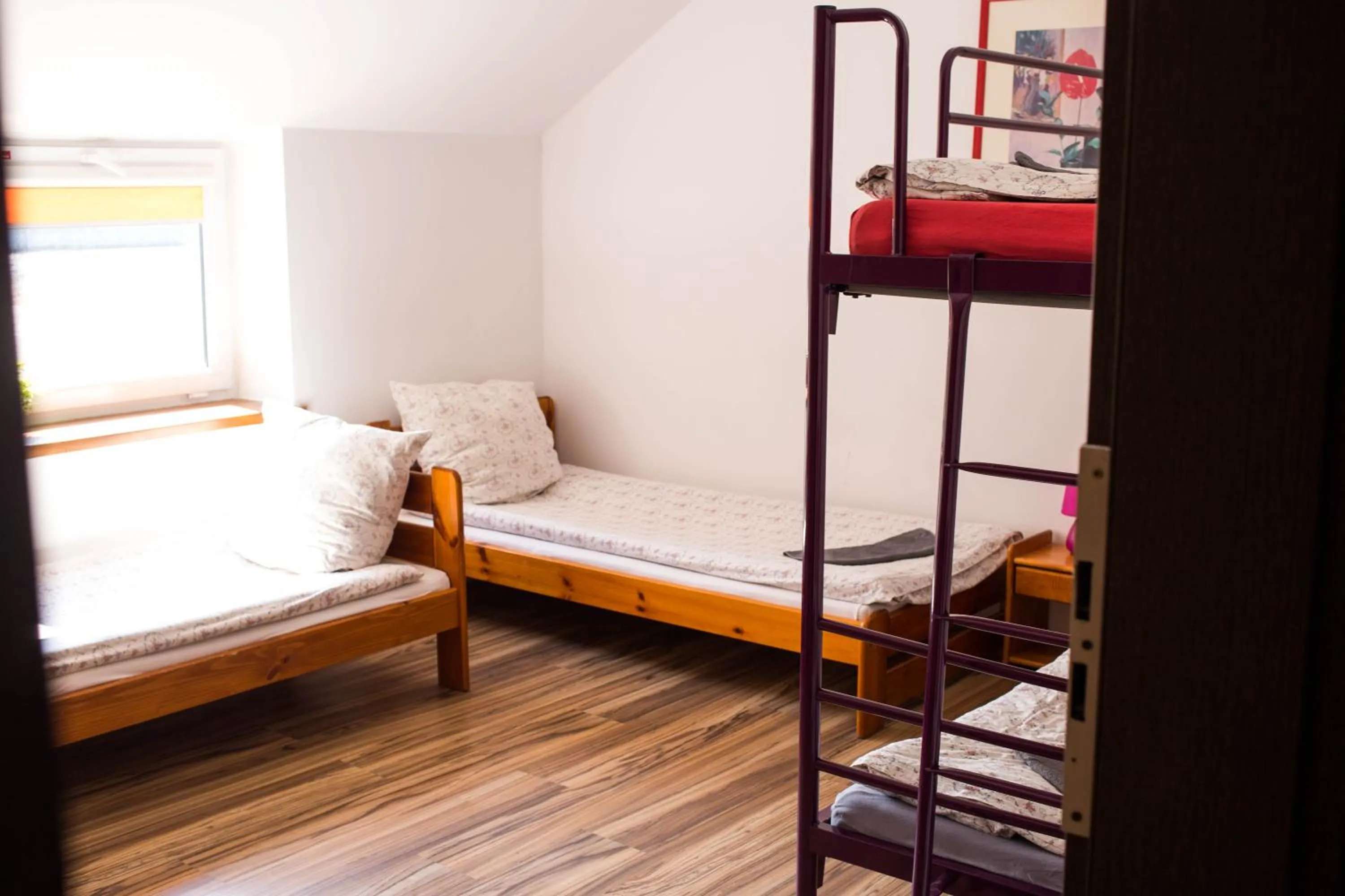 bunk bed, Bed in Hotelik Okęcie 39 - Nocleg i Parking Blisko Lotnisko Okęcie