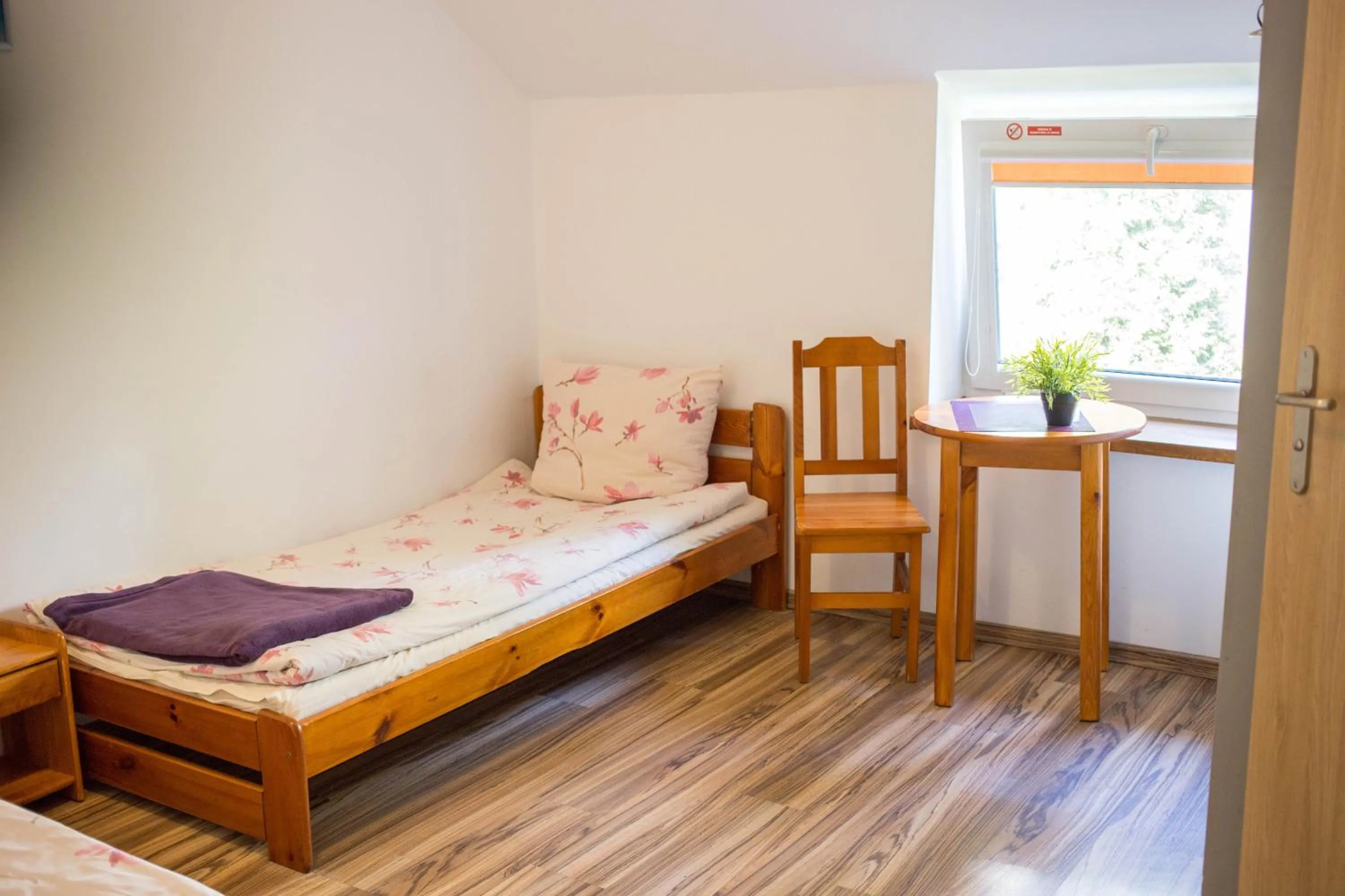 Bed in Hotelik Okęcie 39 - Nocleg i Parking Blisko Lotnisko Okęcie