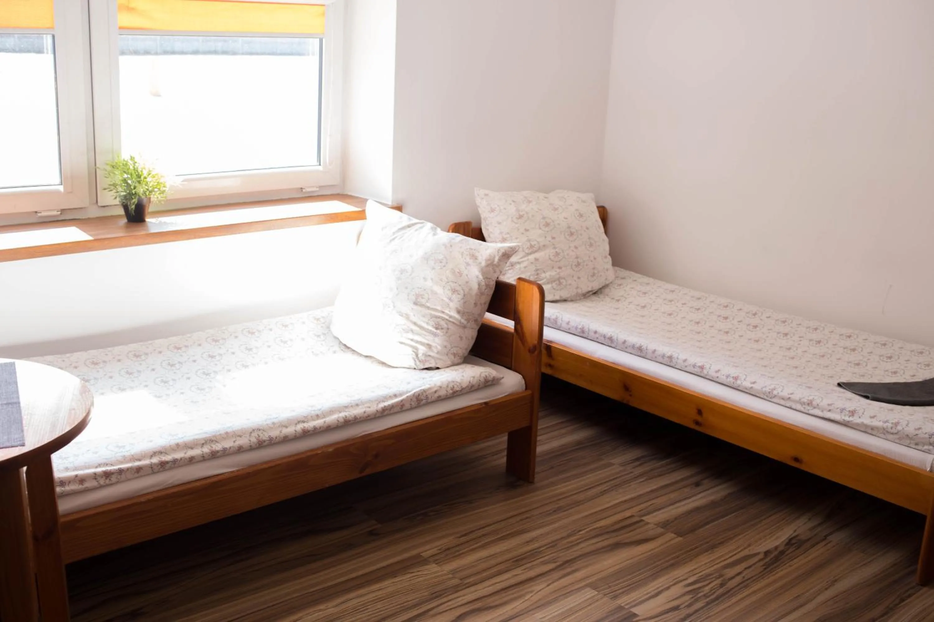 Bed in Hotelik Okęcie 39 - Nocleg i Parking Blisko Lotnisko Okęcie