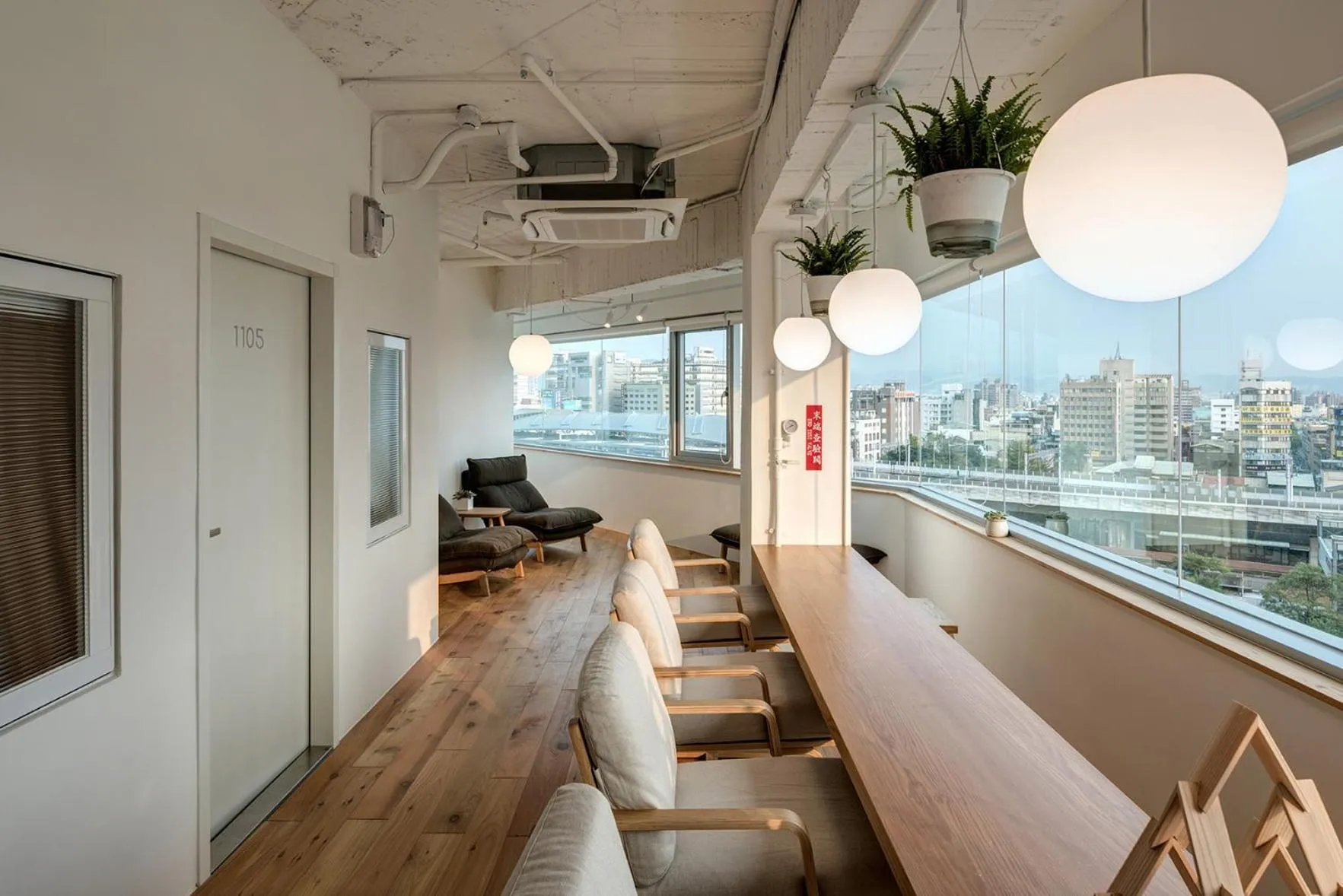 Communal lounge/ TV room in Norden Ruder Hostel Taichung