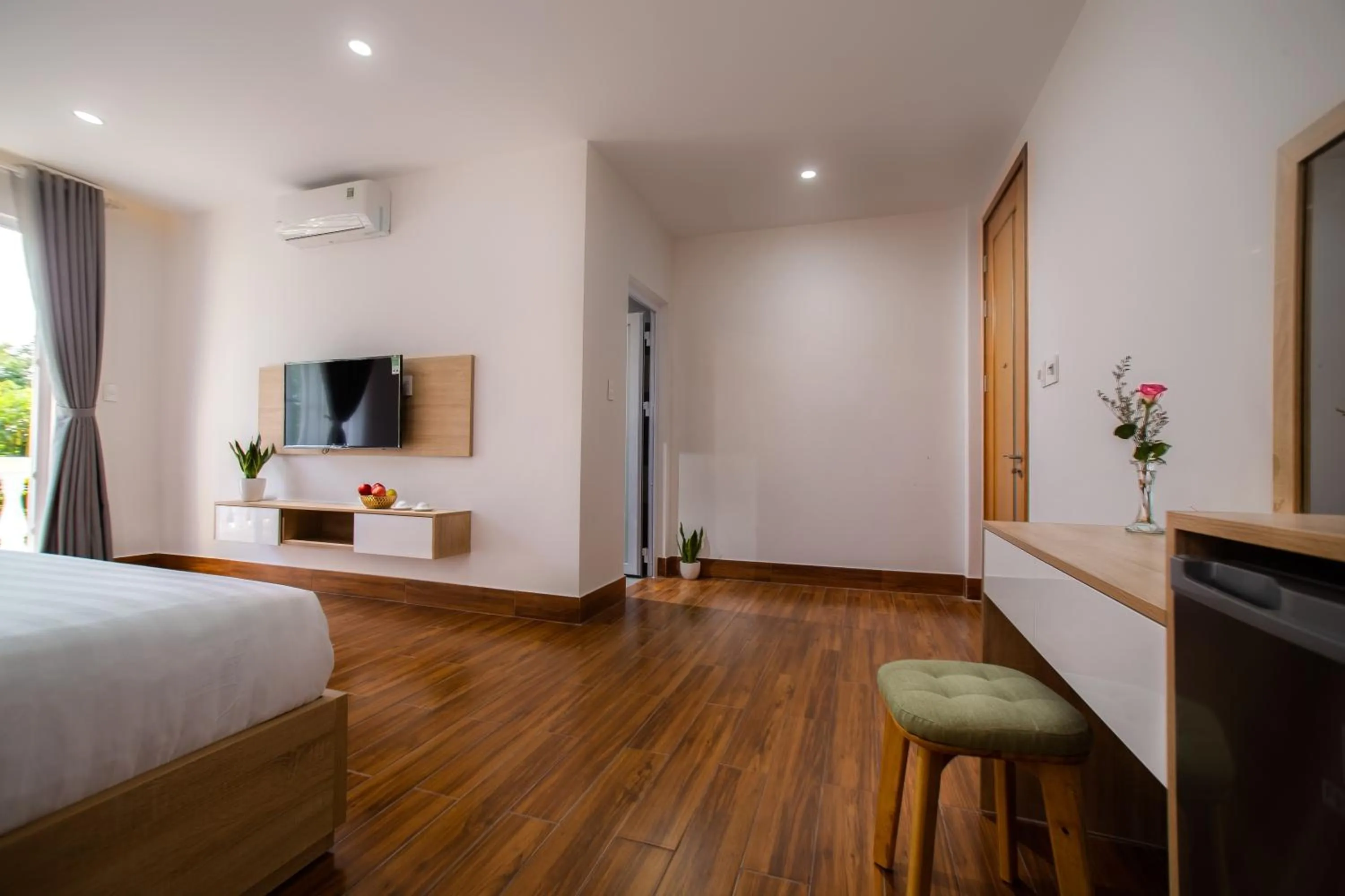 Photo of the whole room, Bed in Truc Loc Villa