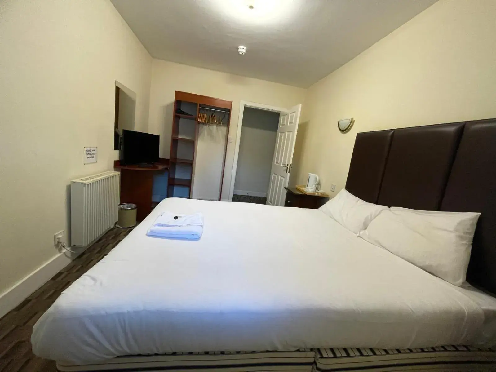 Bedroom, Bed in Lochway Hotel Bedroom, Bed in Lochway Hotel