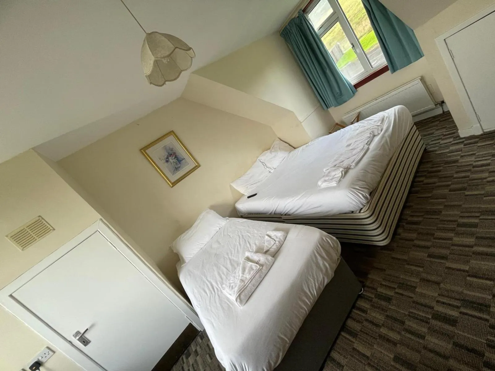 Bedroom, Bed in Lochway Hotel