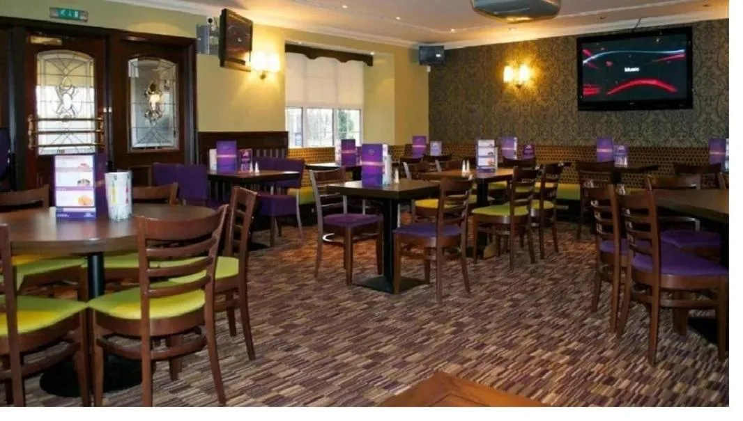 Dining area in Lochway Hotel