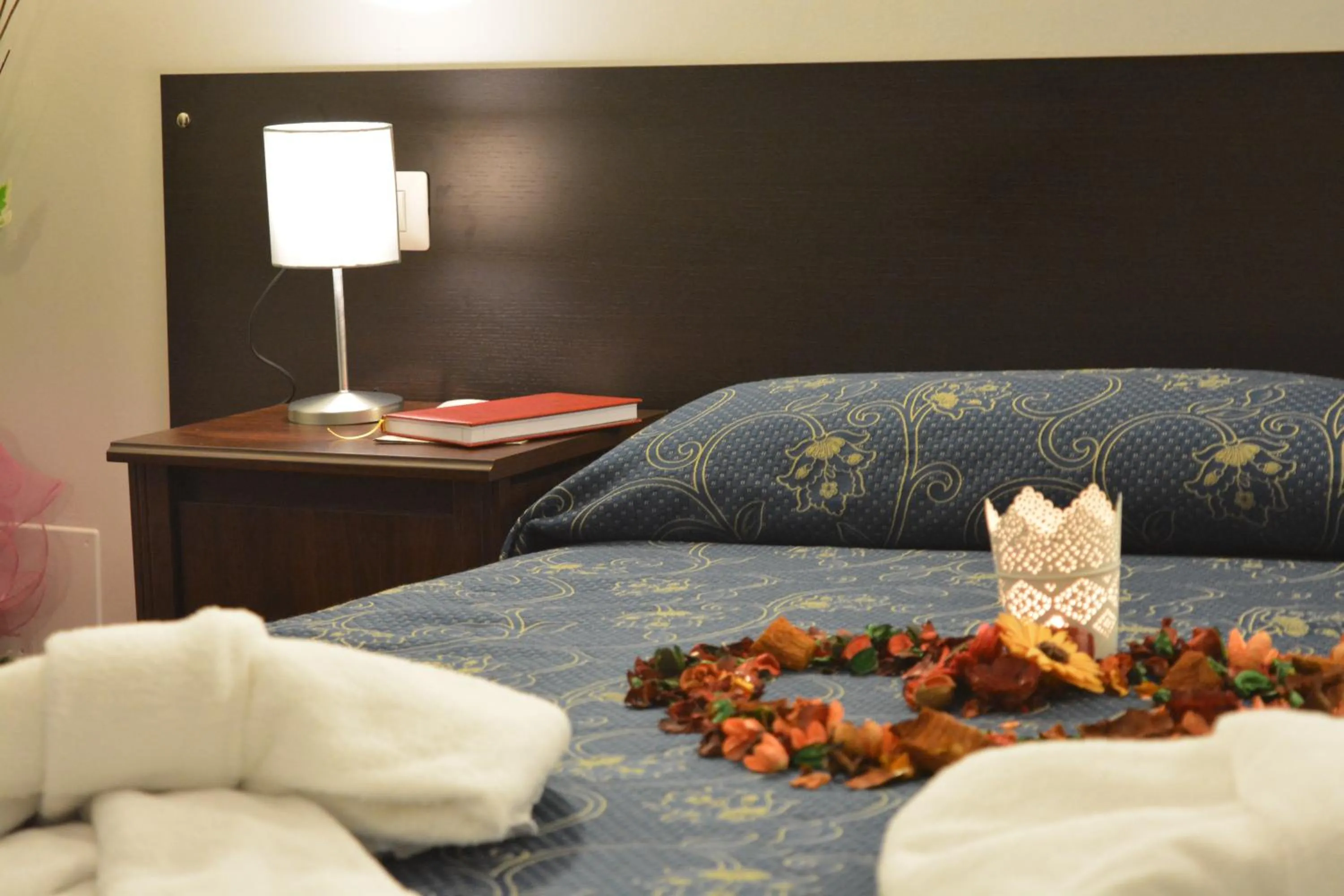 Bedroom, Bed in Locanda Otello