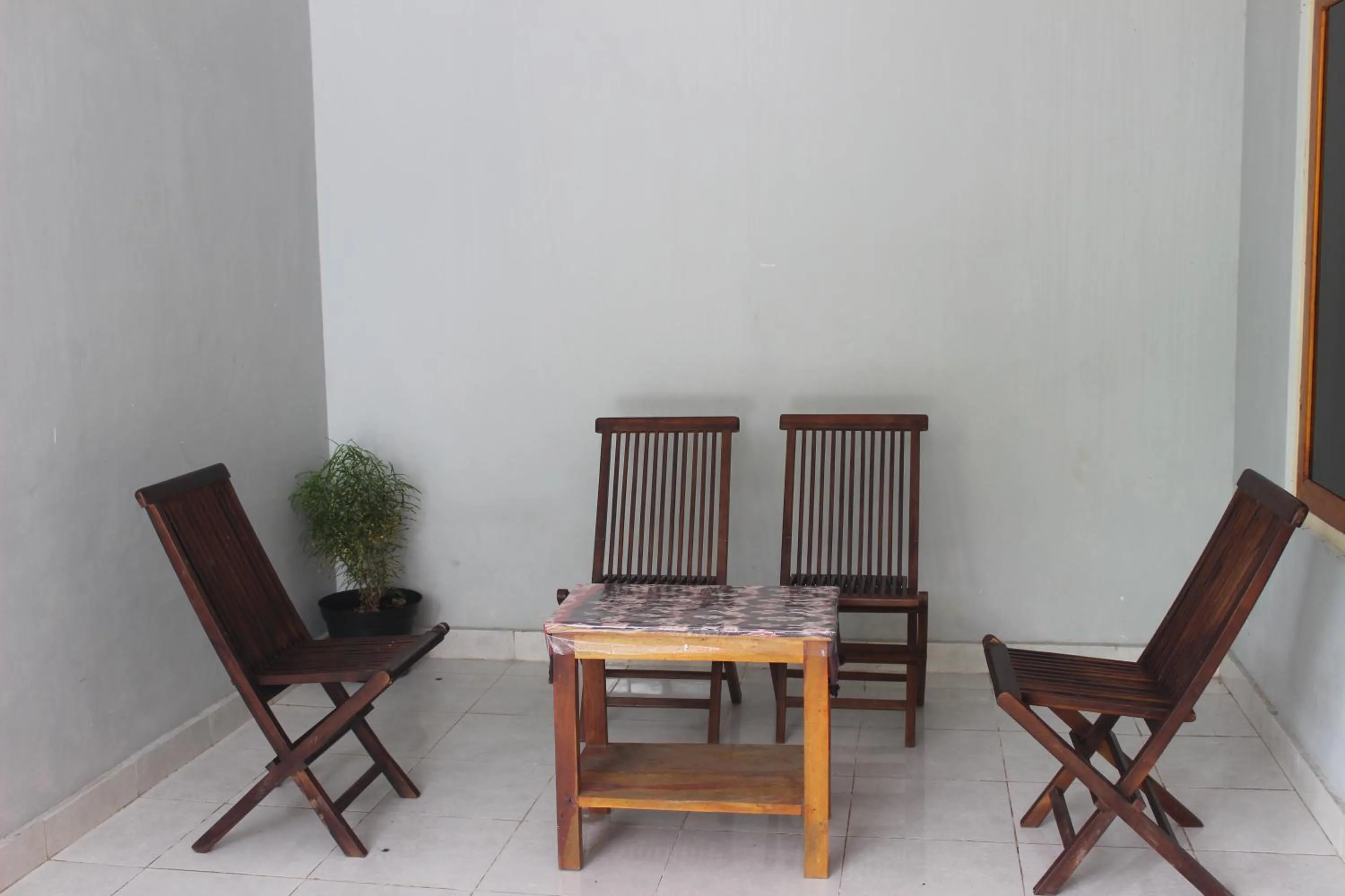 Seating area in Pondok Wisata dan Restoran Elim
