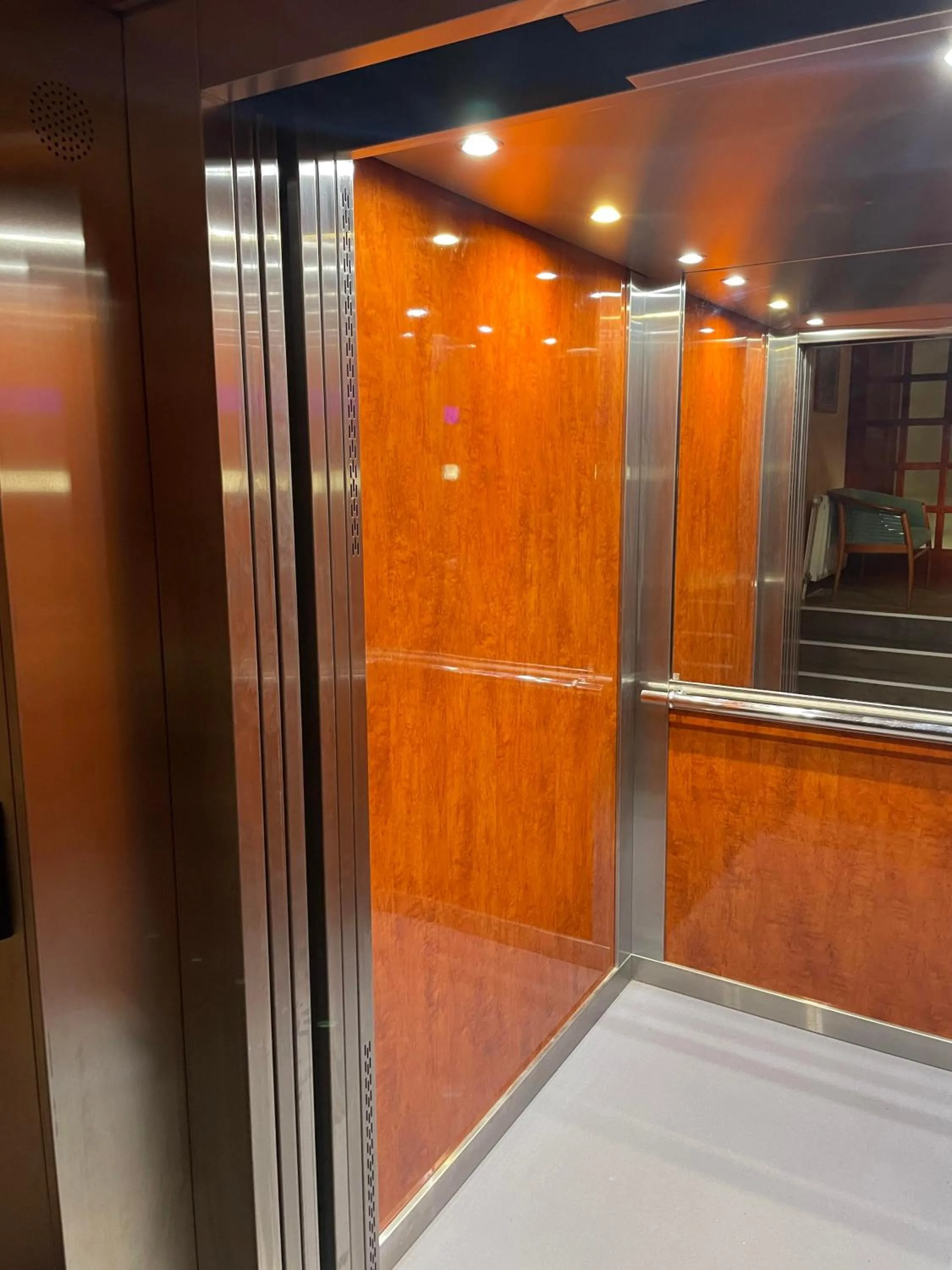 elevator in Hotel Hunor