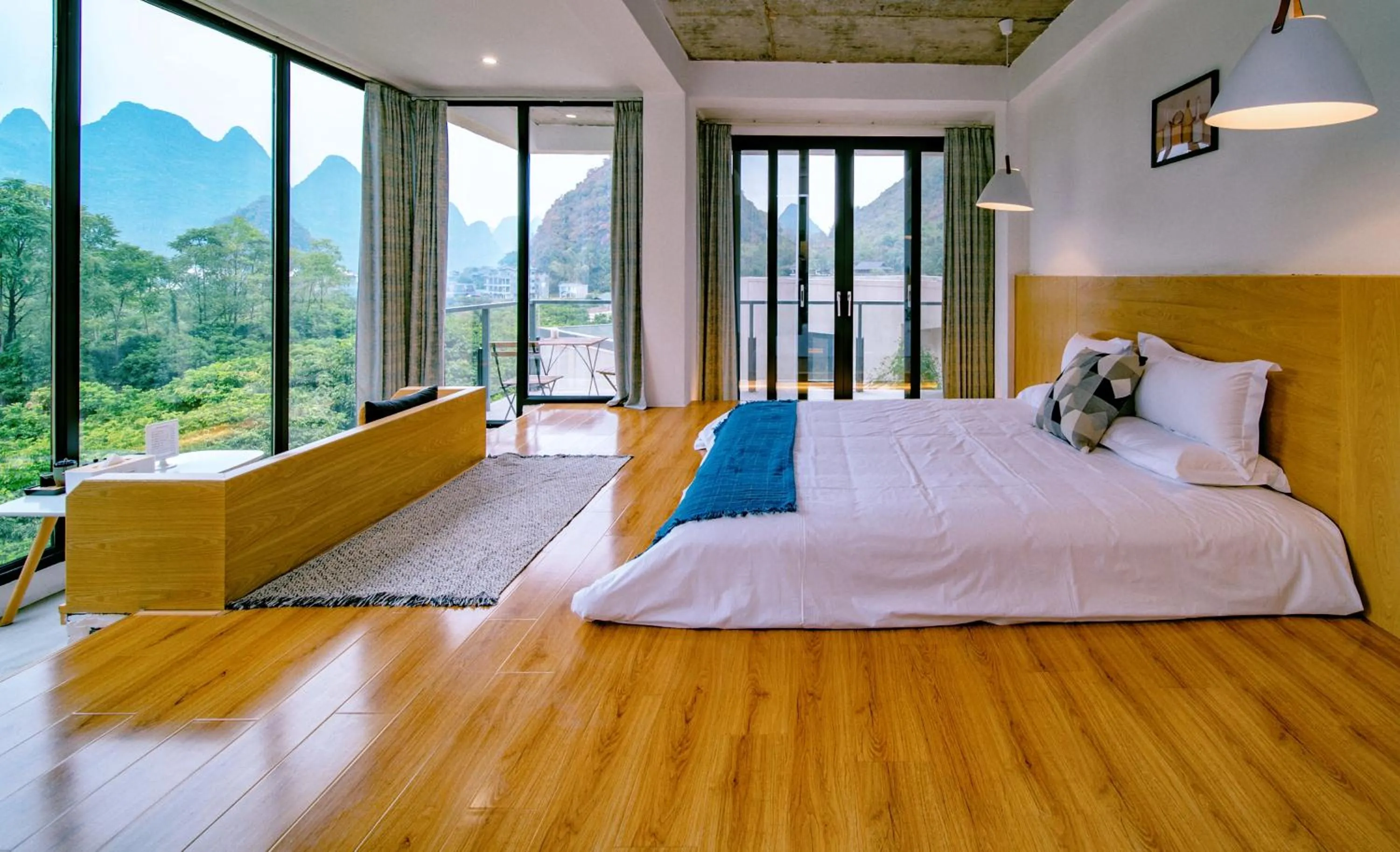 Bed in Yangshuo Serene Cove Hotel