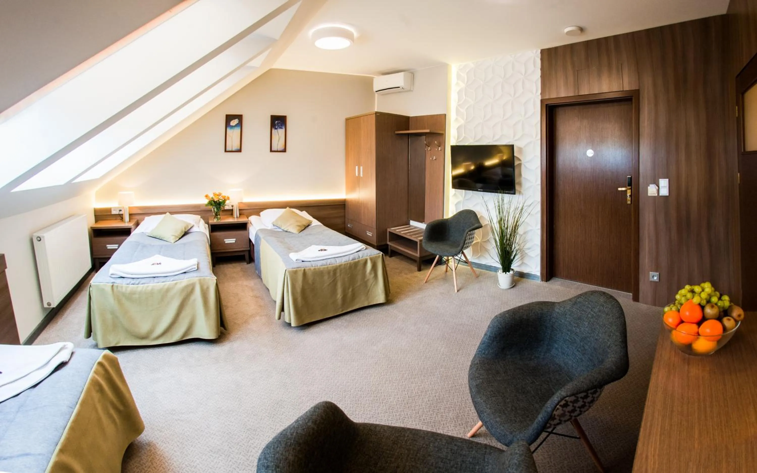 Photo of the whole room, Bed in Hotel Konstancja