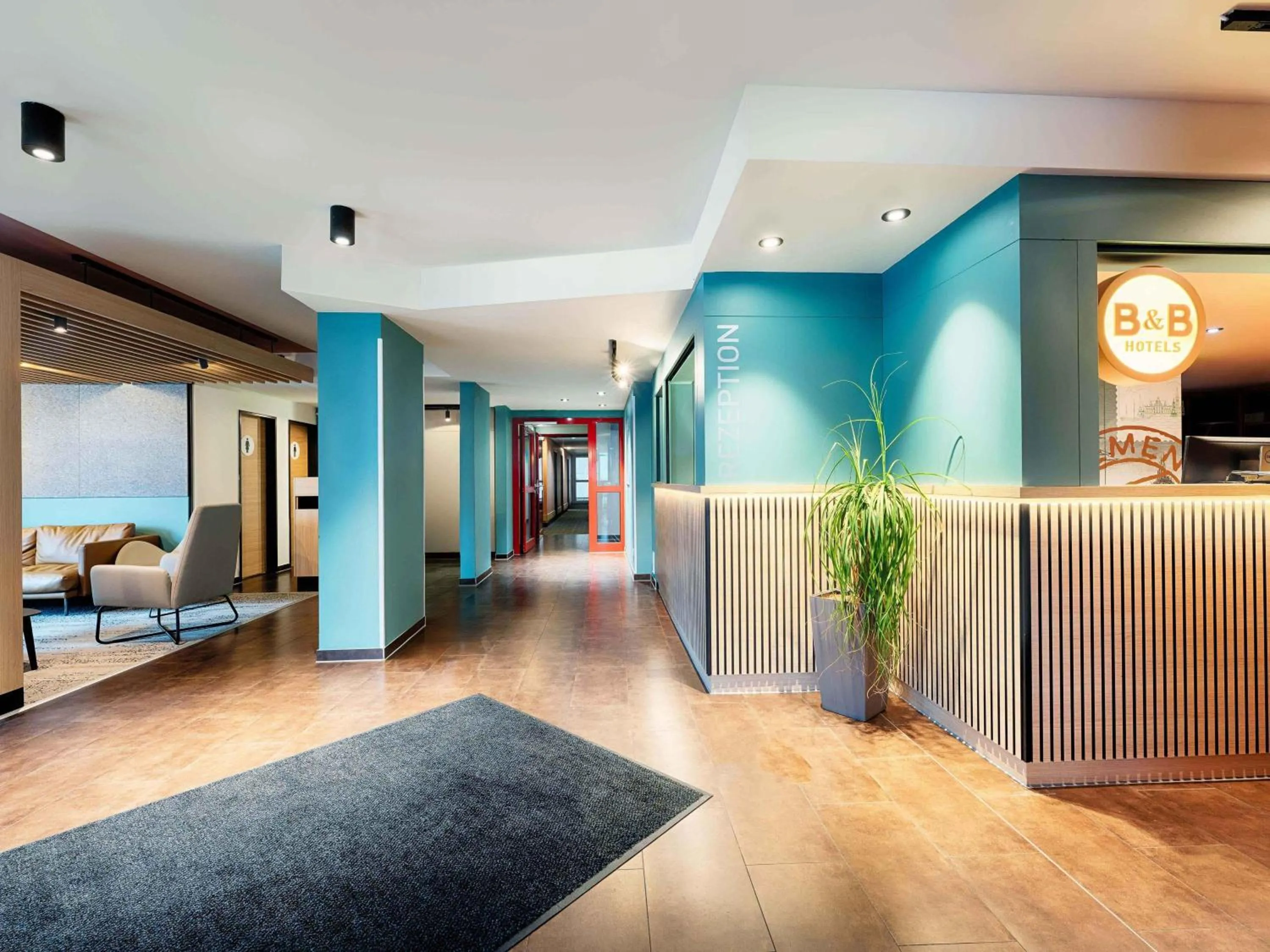 Lobby or reception in B&B Hotel Bremen-City