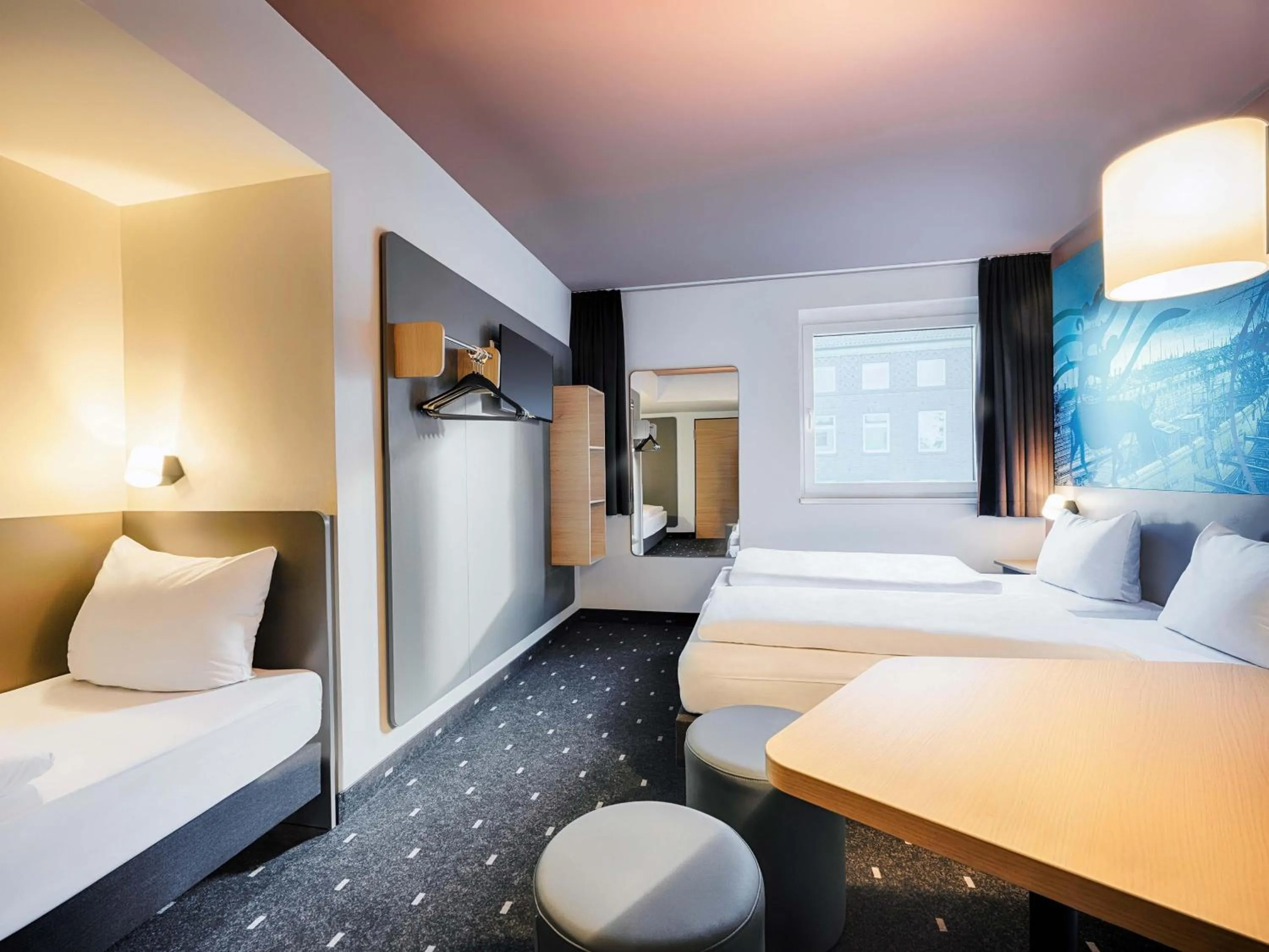 Photo of the whole room, Bed in B&B Hotel Bremen-City