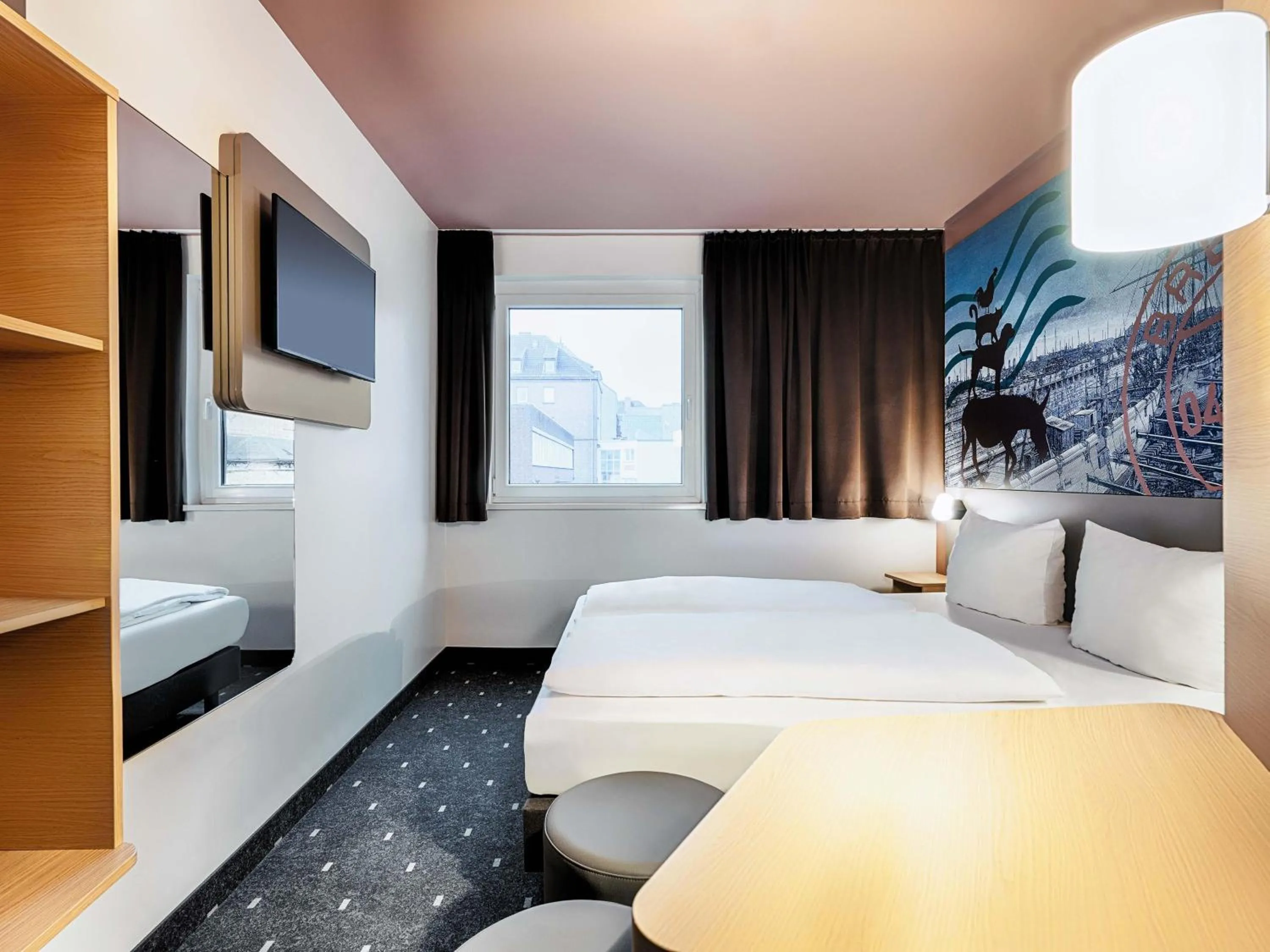 Photo of the whole room, Bed in B&B Hotel Bremen-City