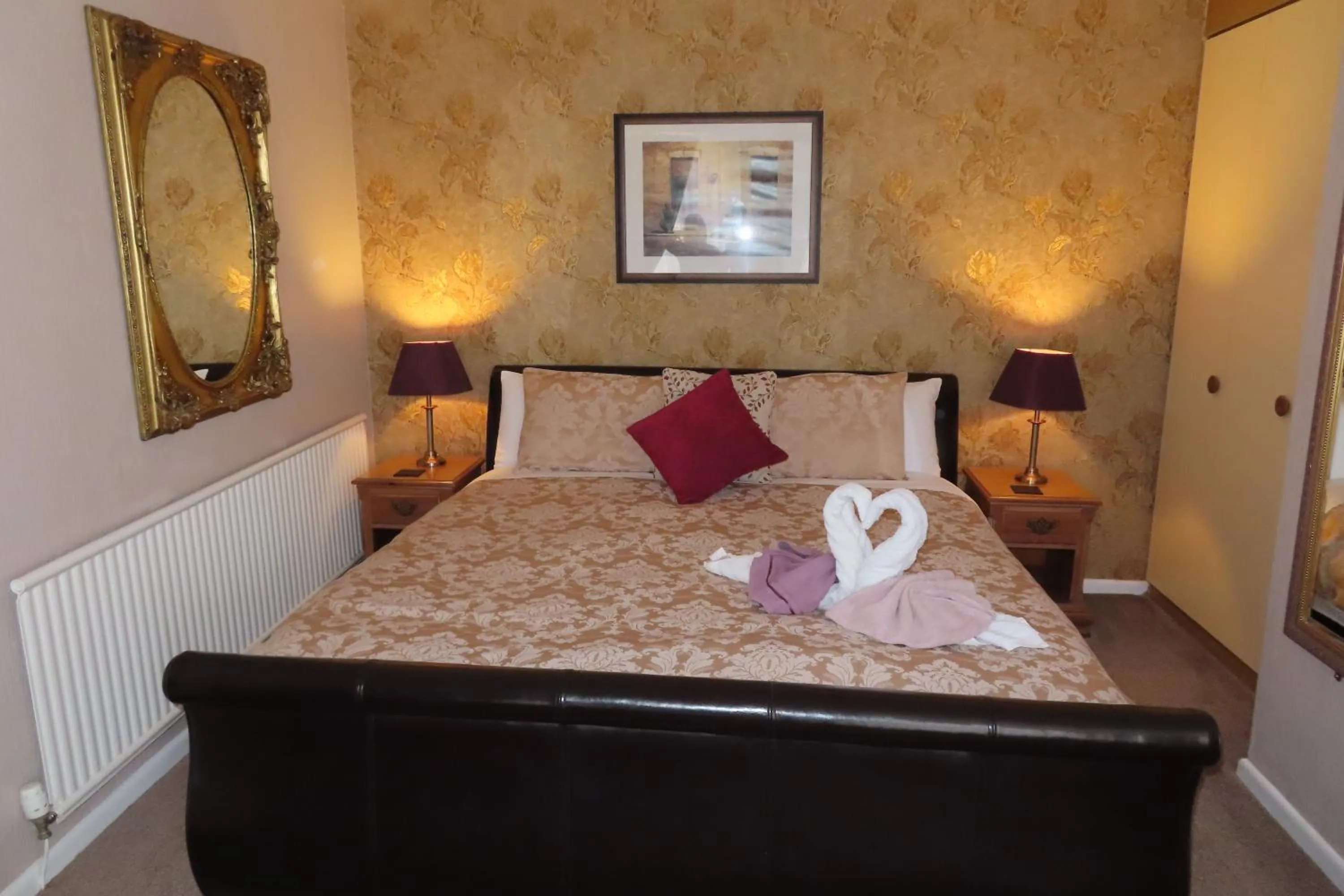 Bed in The Rowan Hotel