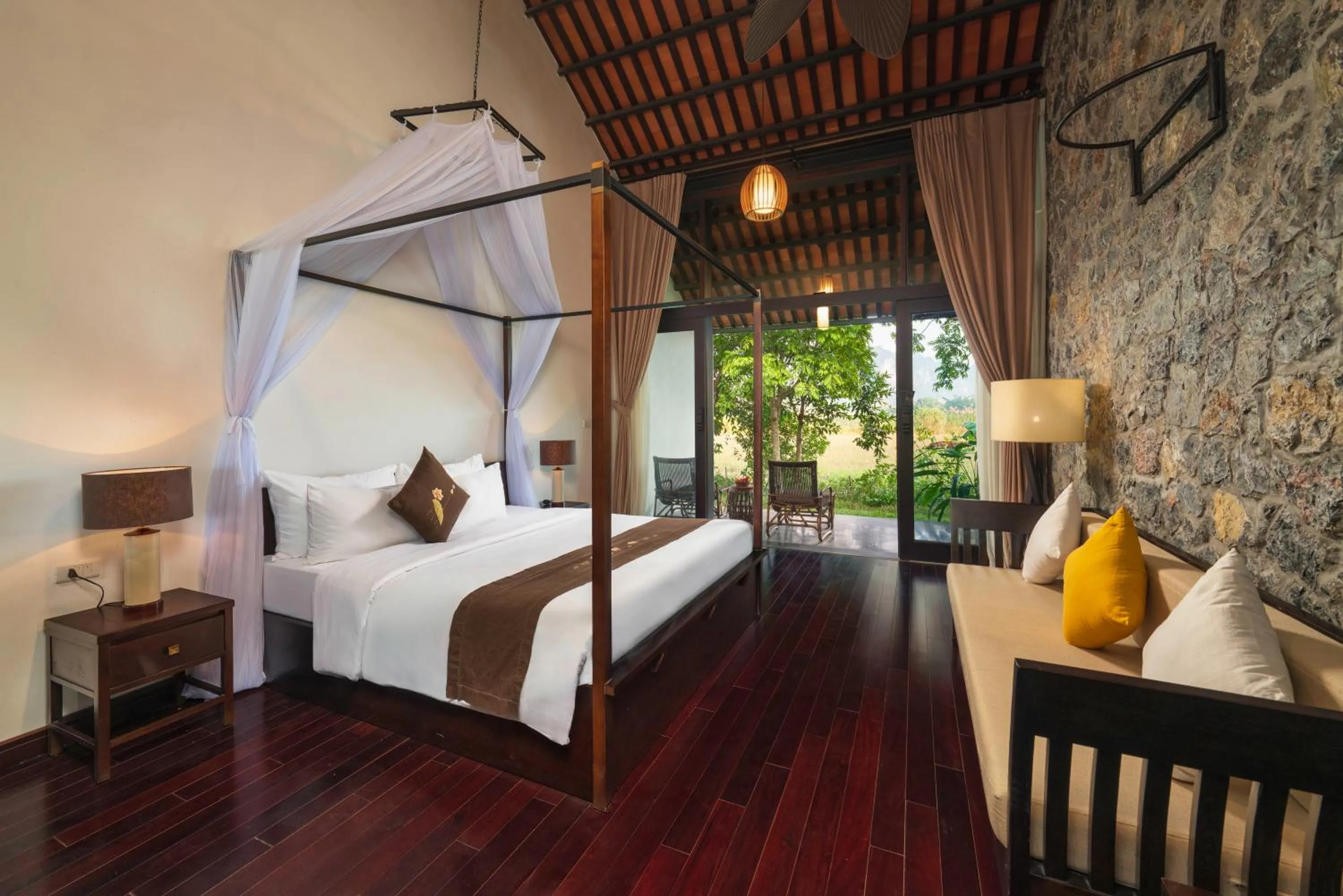 Bedroom, Bed in Aravinda Resort Ninh Binh