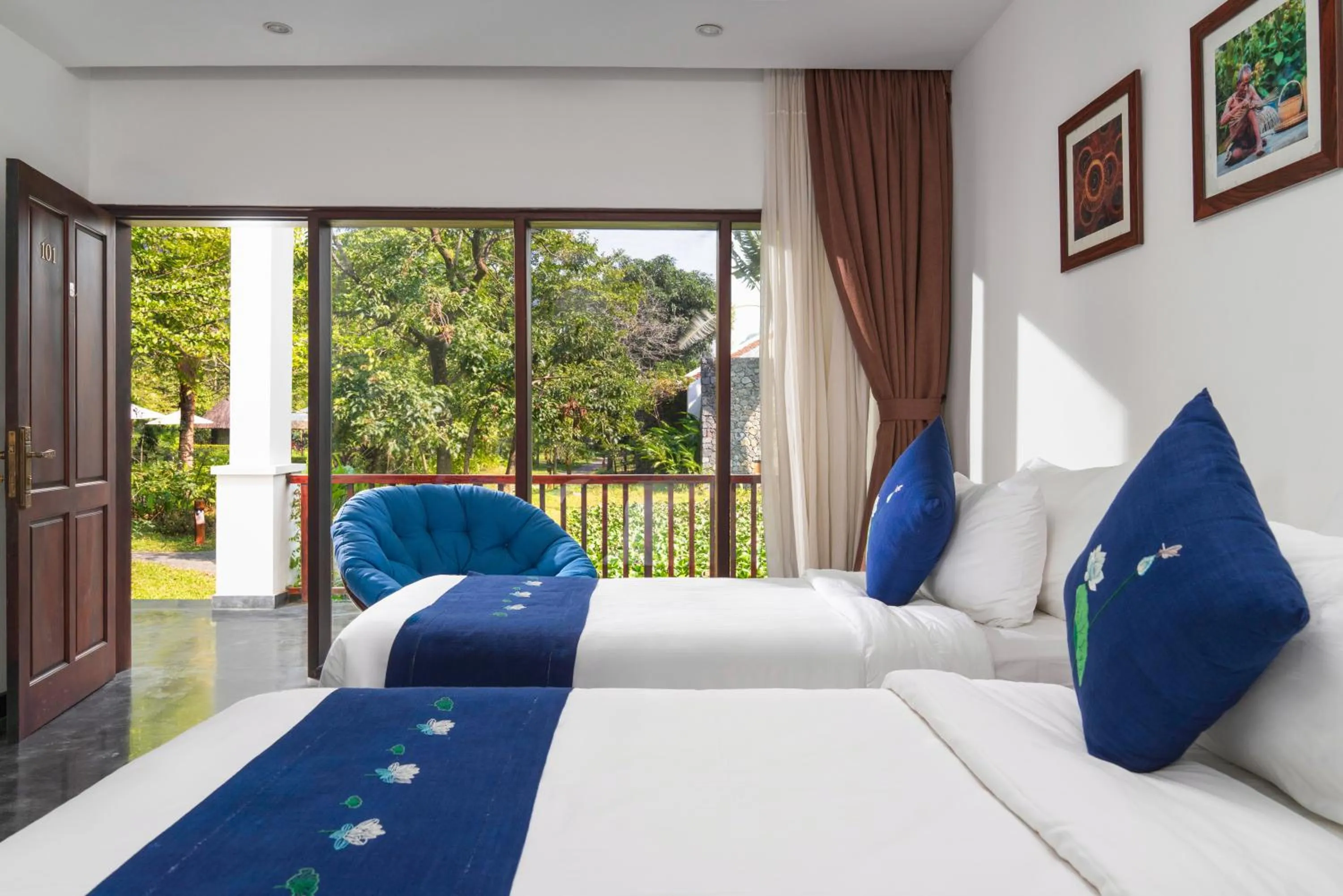 Photo of the whole room, Bed in Aravinda Resort Ninh Binh