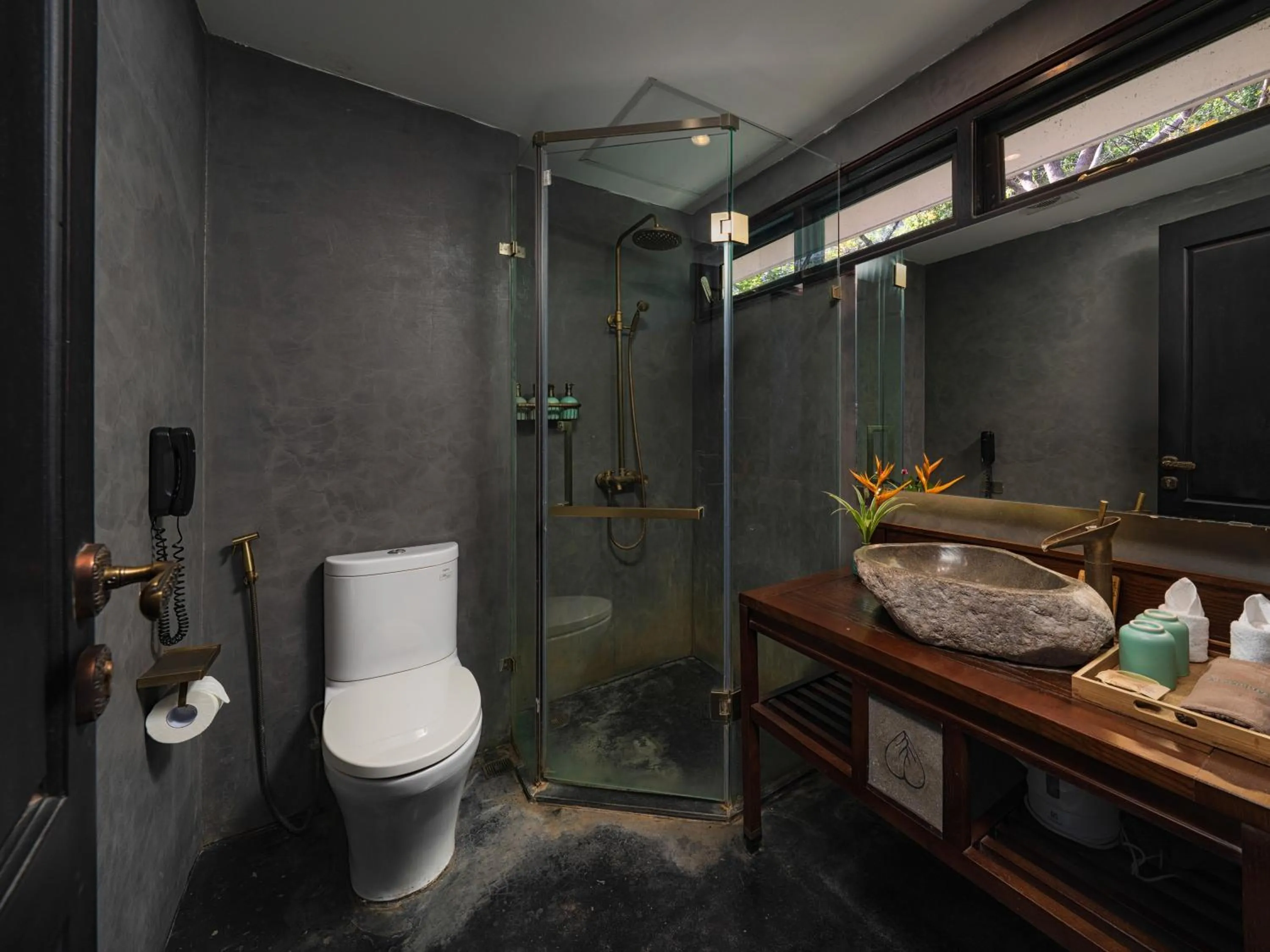 Bathroom in Aravinda Resort Ninh Binh