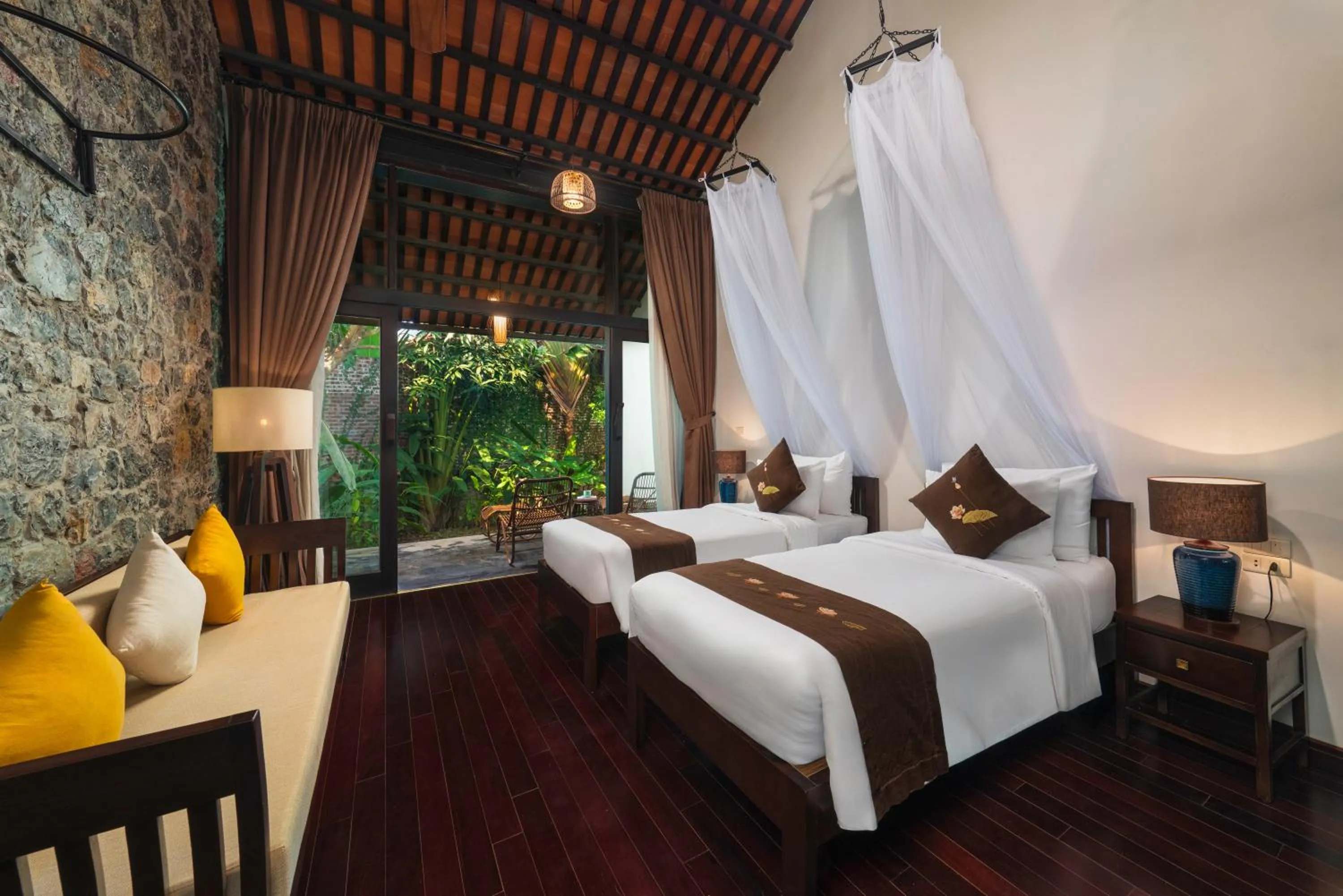 Bed in Aravinda Resort Ninh Binh