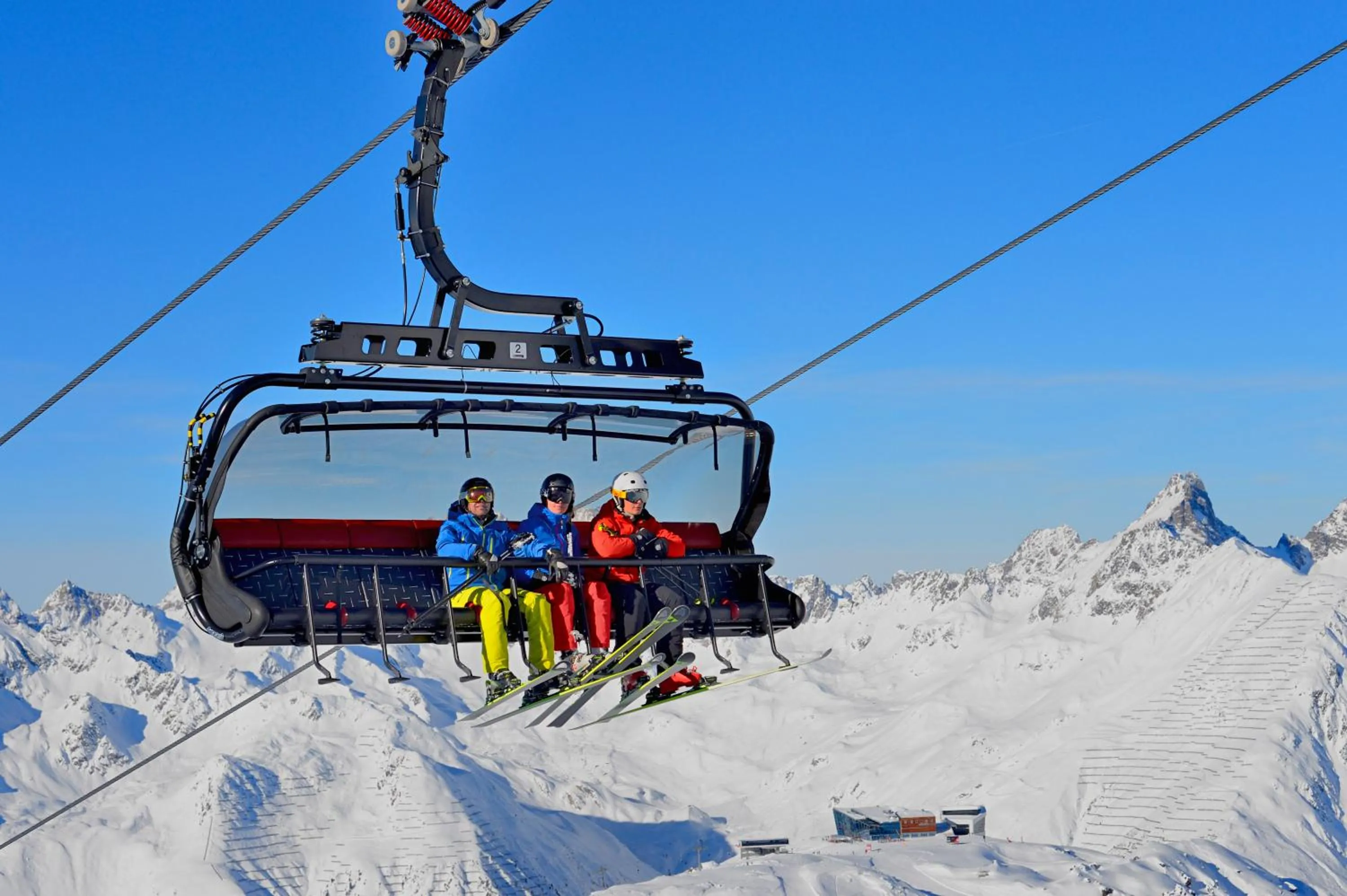 Skiing in Hotel Nevada