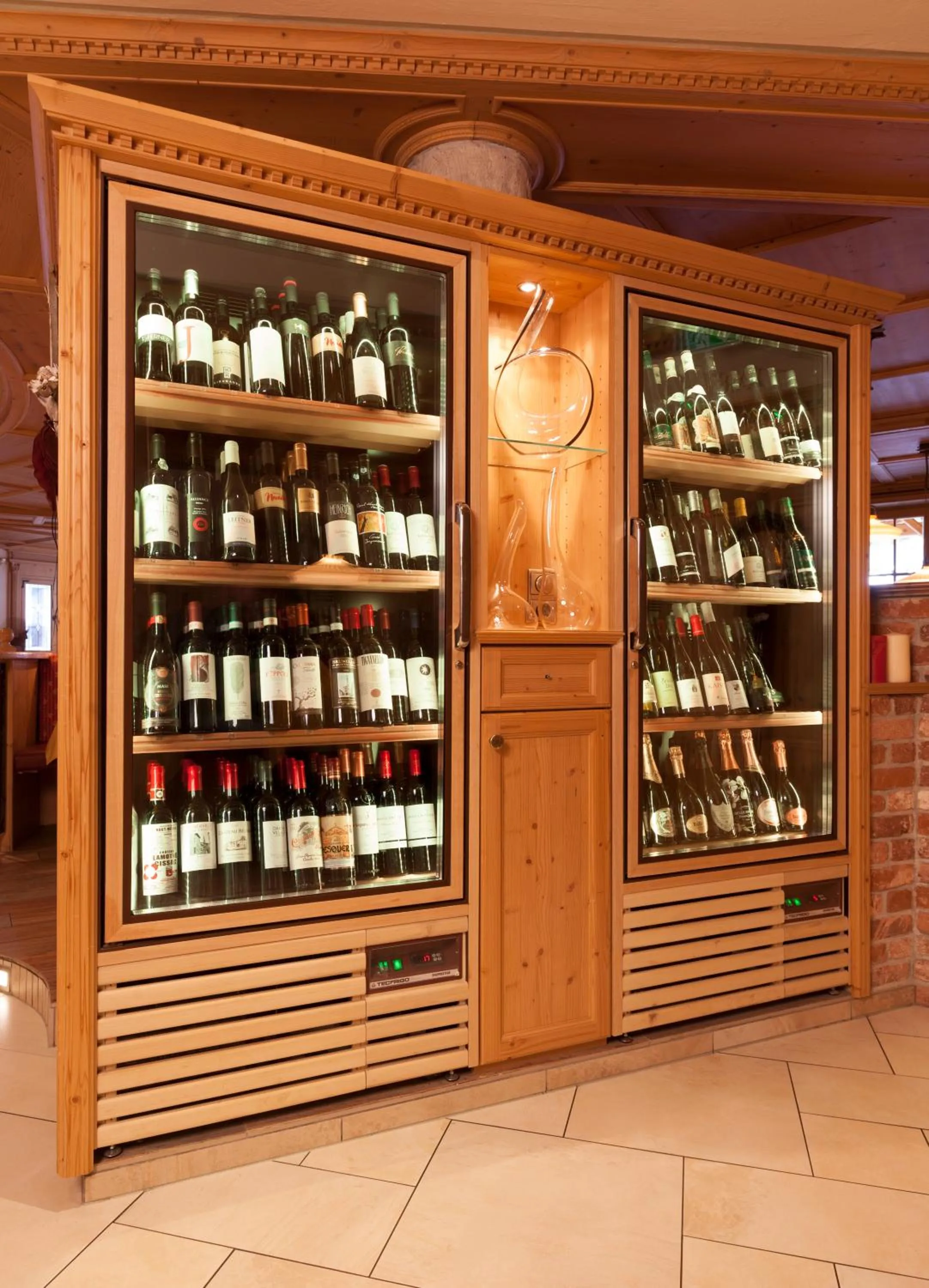 Restaurant/places to eat in Hotel Nevada