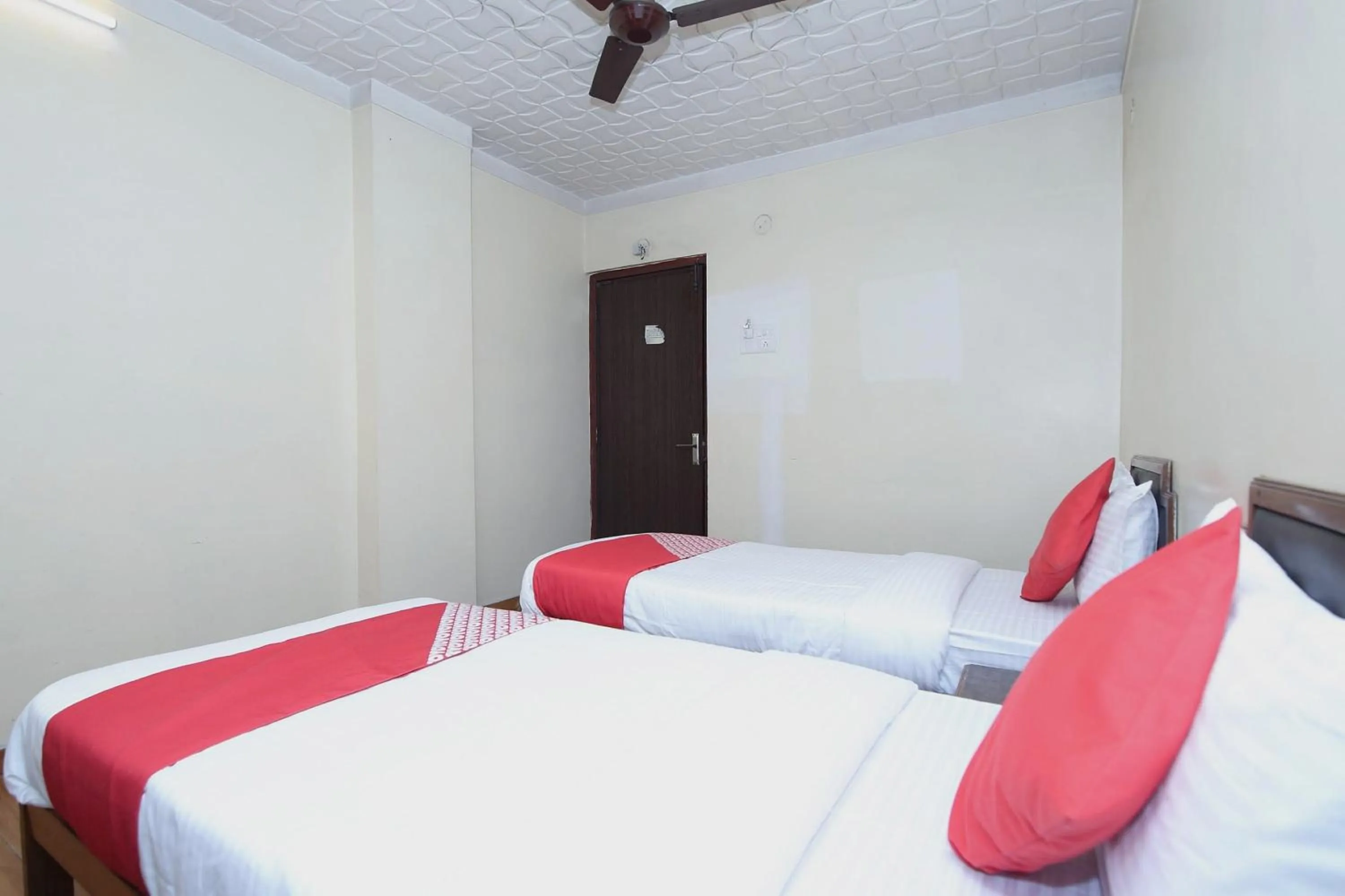 Lobby or reception, Bed in Capital O Kartik