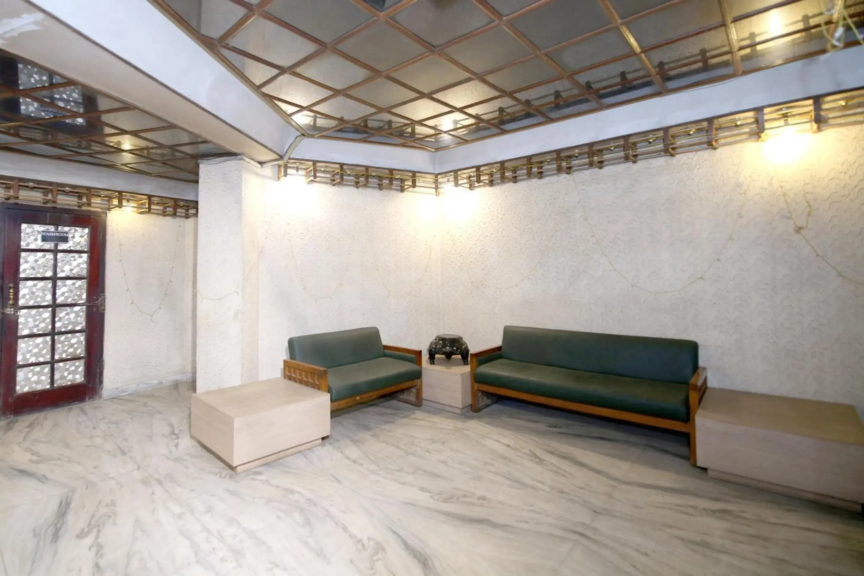 Lobby or reception in Capital O Kartik Lobby or reception in Capital O Kartik