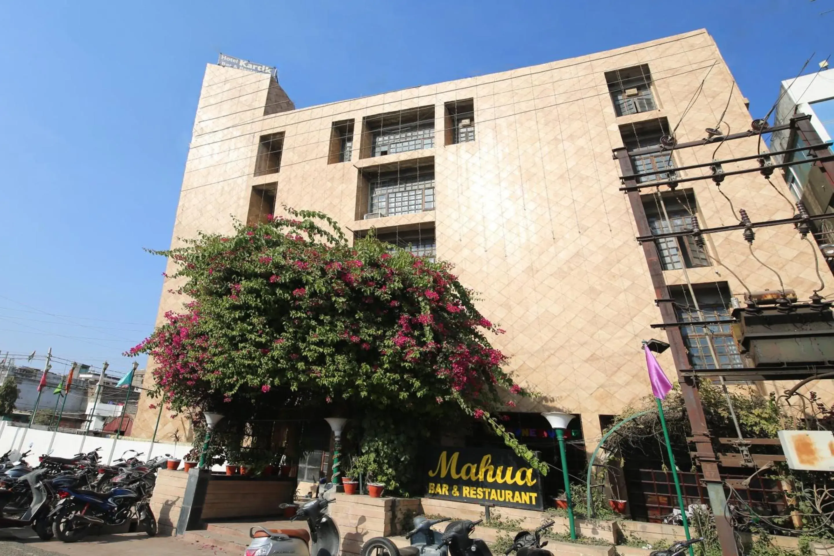 Facade/entrance in Capital O Kartik Facade/entrance in Capital O Kartik