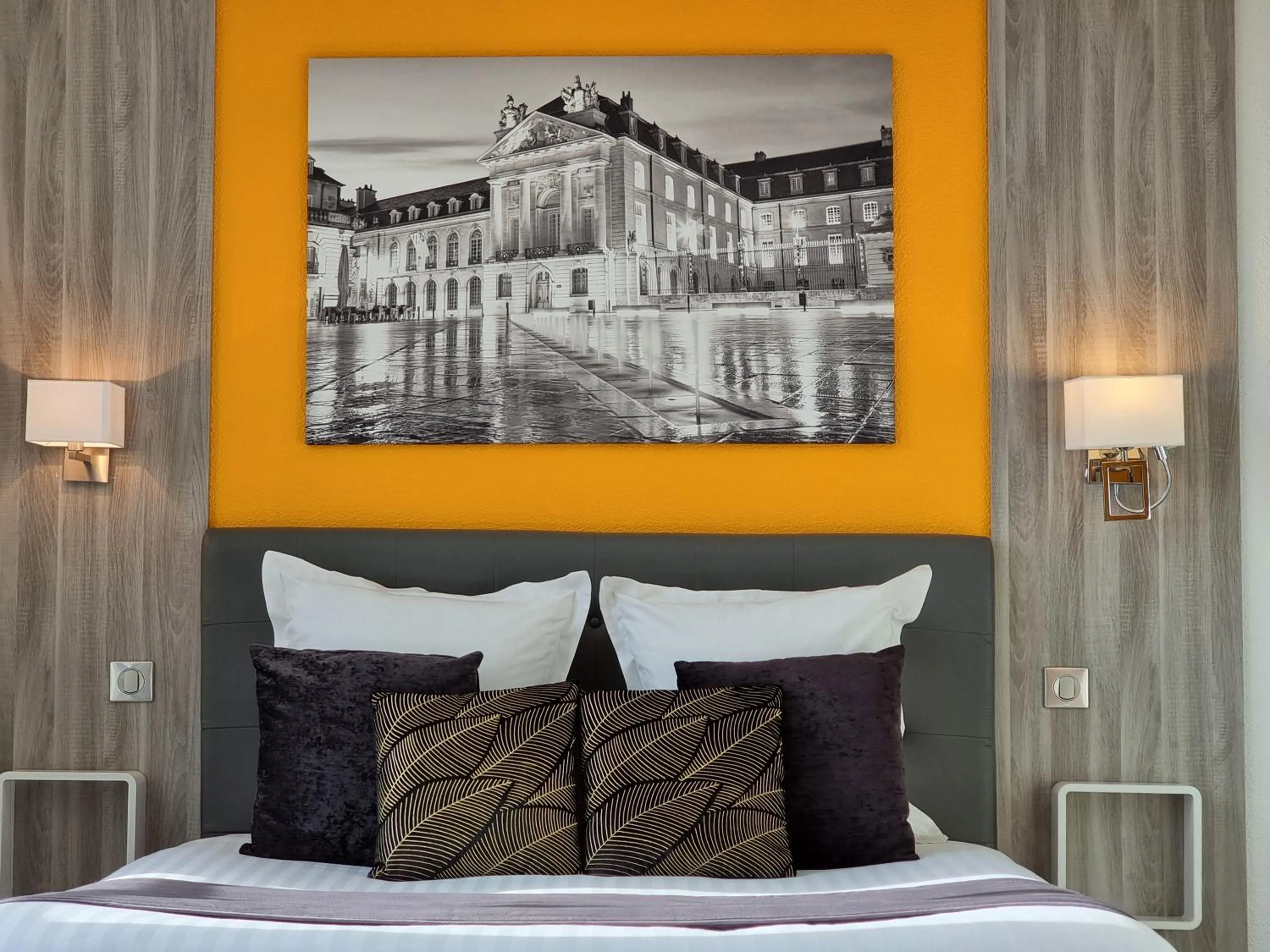 Bed in City Loft Apparthotel