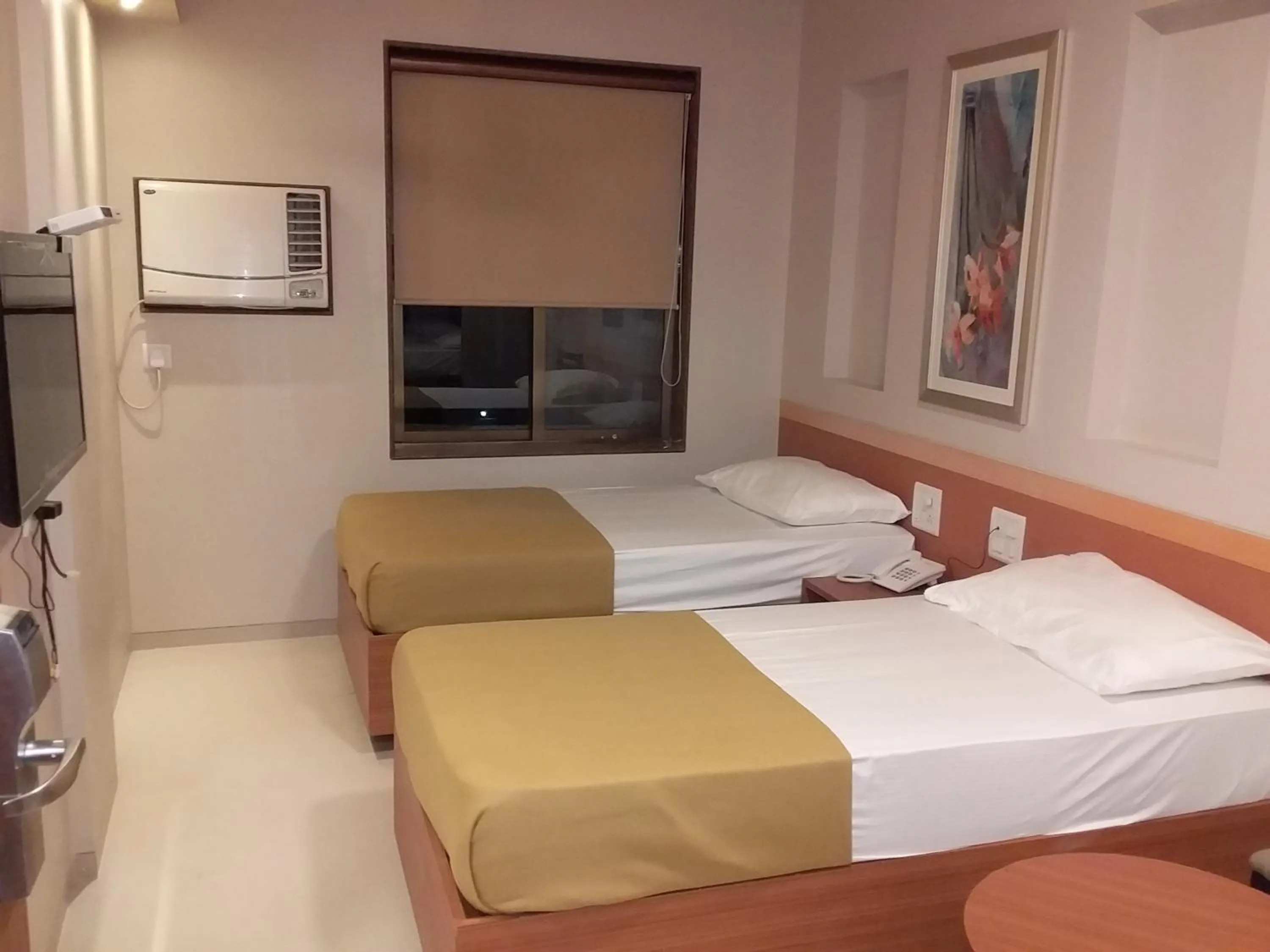 Bedroom, Bed in Sai Palace Express(Shirdi)