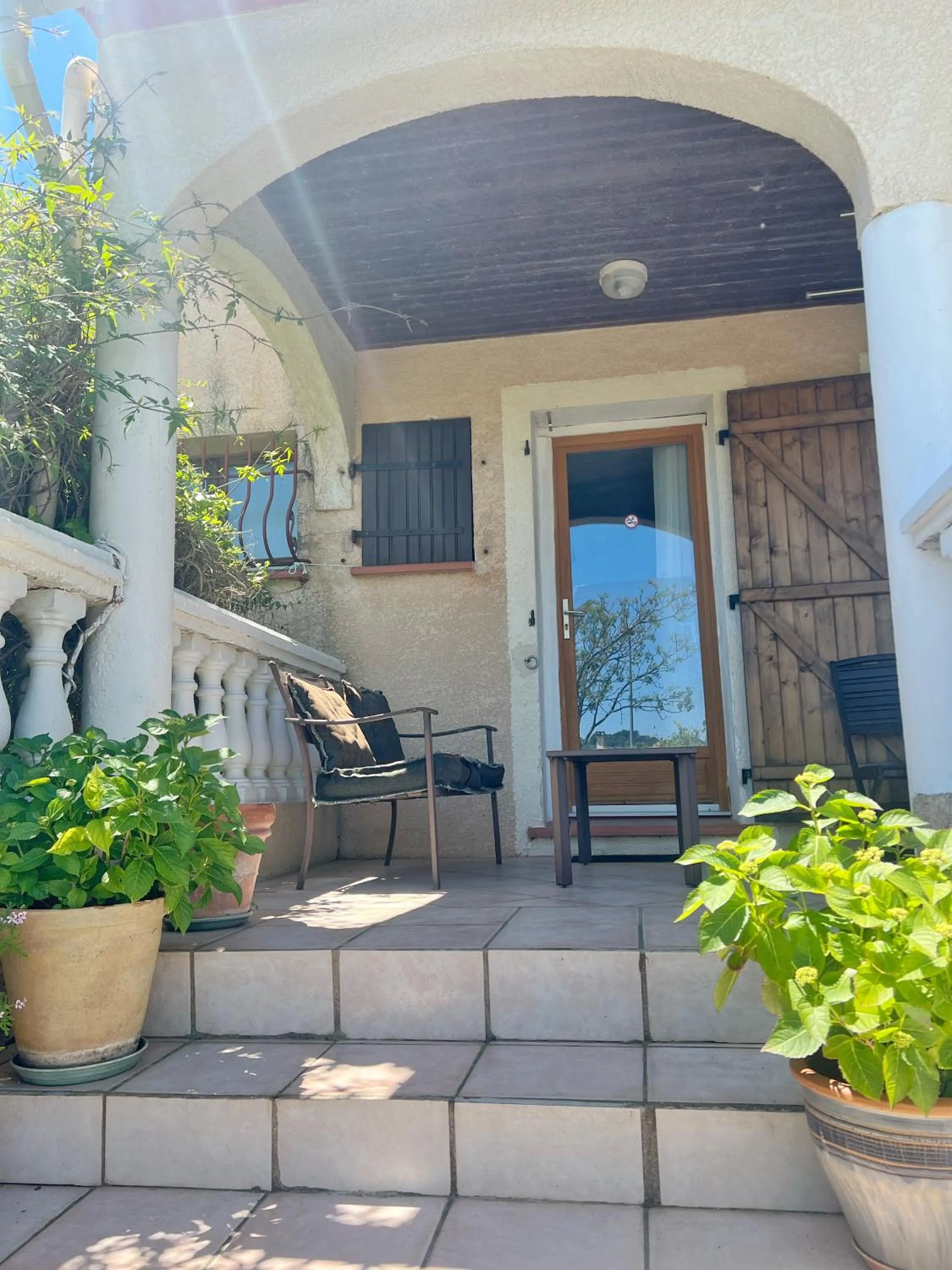 Patio in Bed & Breakfast Le Beauséjour