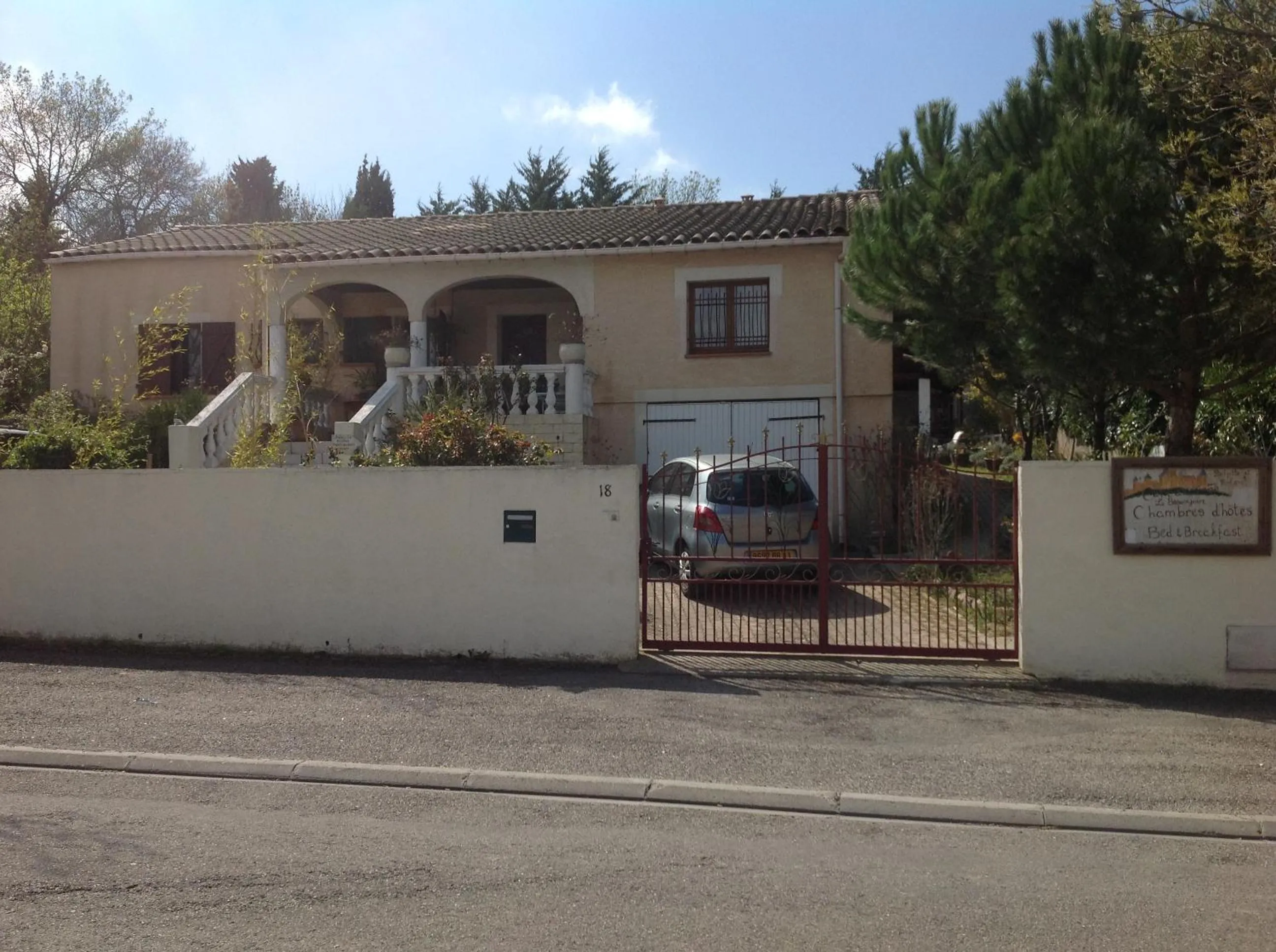 Property building in Bed & Breakfast Le Beauséjour